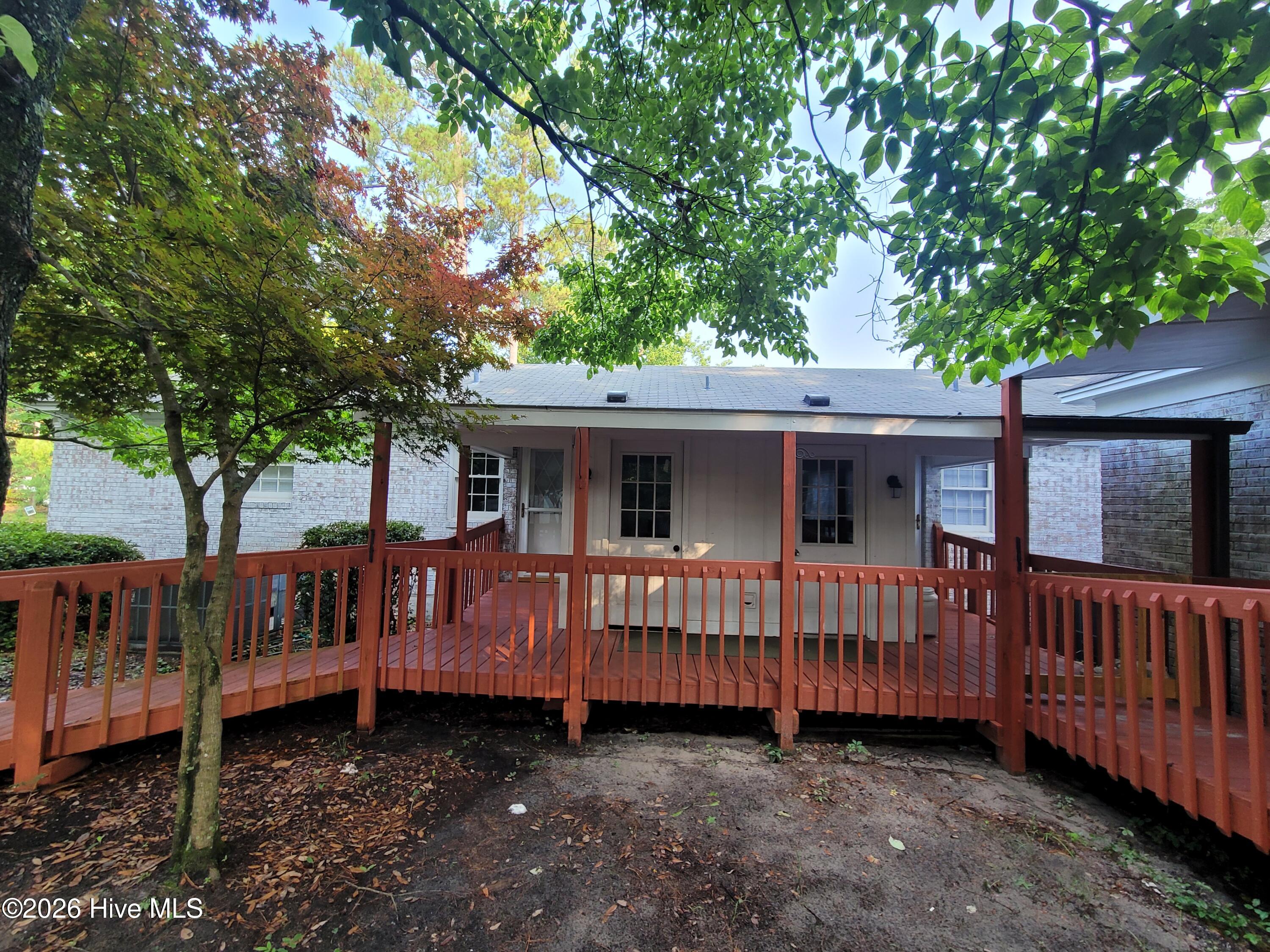 825 Montclair Drive Property Photo 2