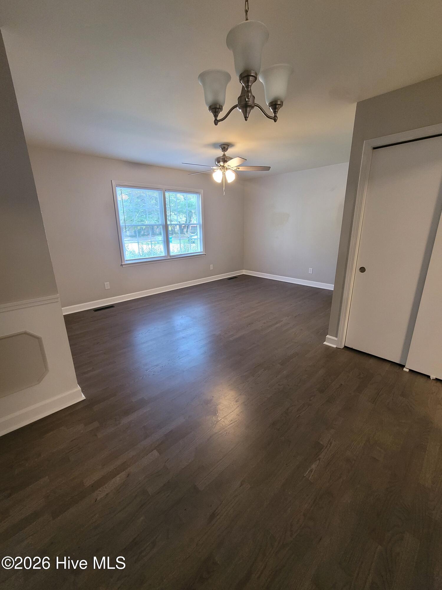825 Montclair Drive Property Photo 5