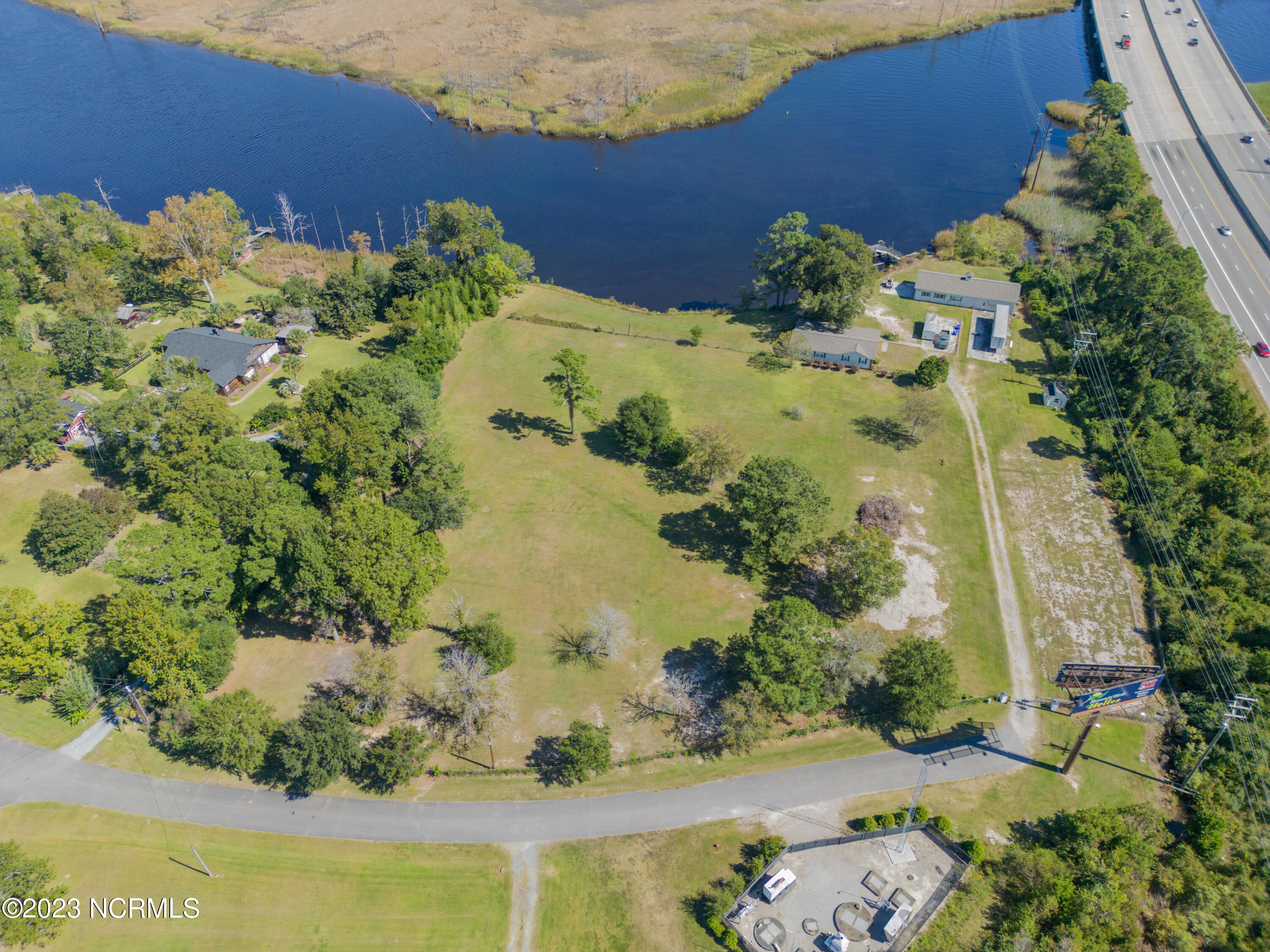 102 Riverview Drive Property Photo 2