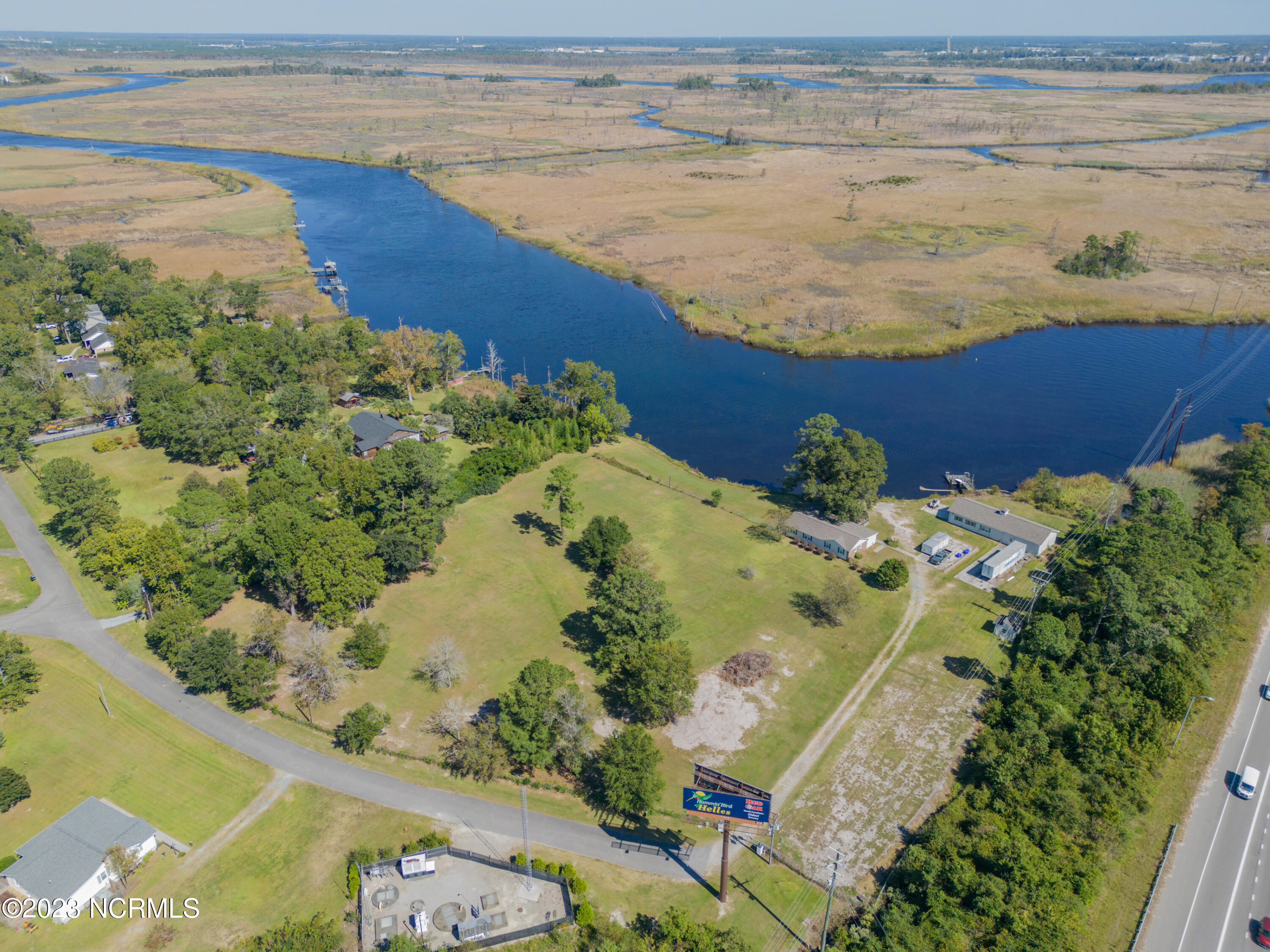 102 Riverview Drive Property Photo 4