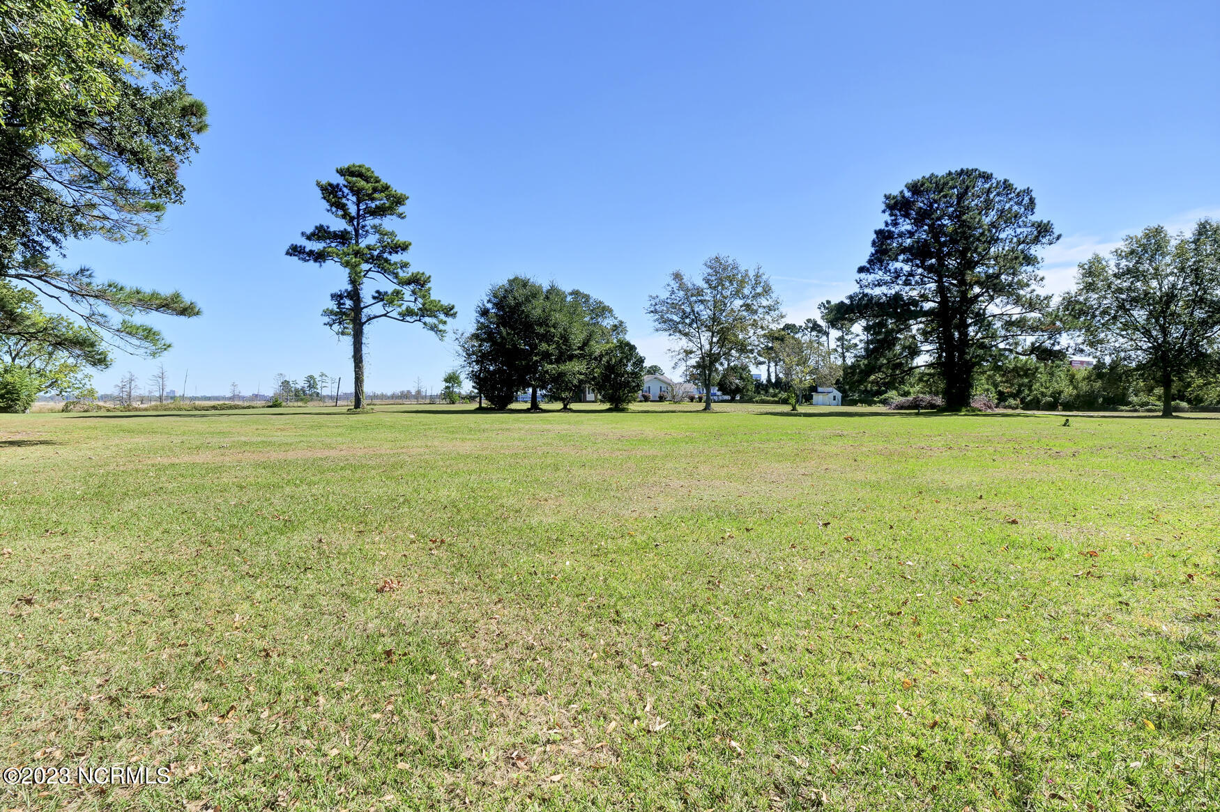 102 Riverview Drive Property Photo 15