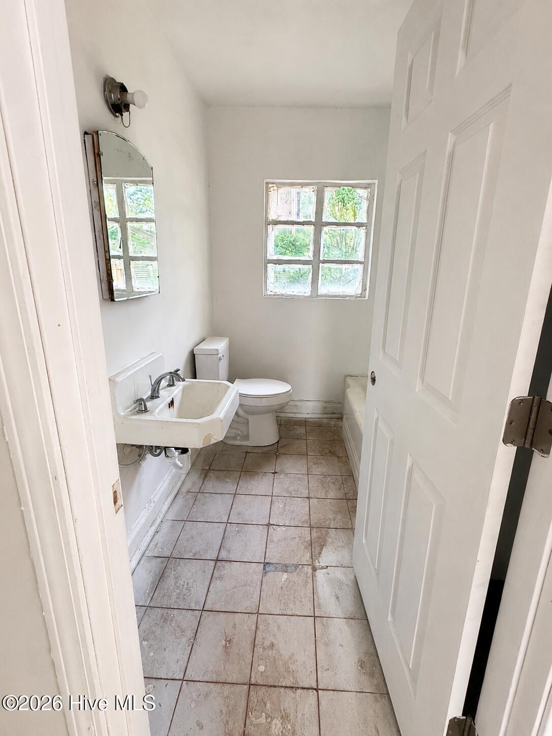 740 Long Avenue Property Photo 6