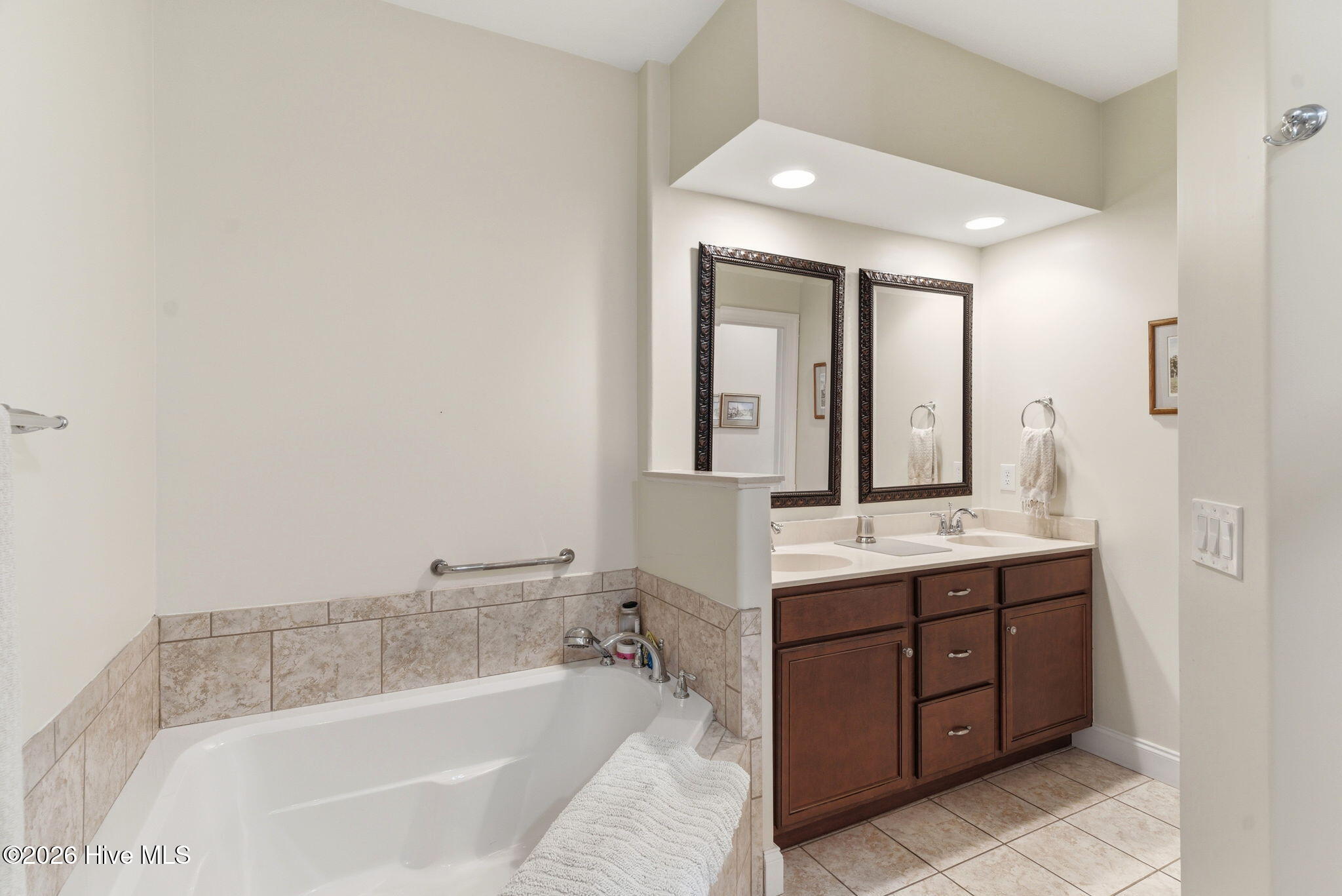 4003 Alastaire Cove Property Photo 25