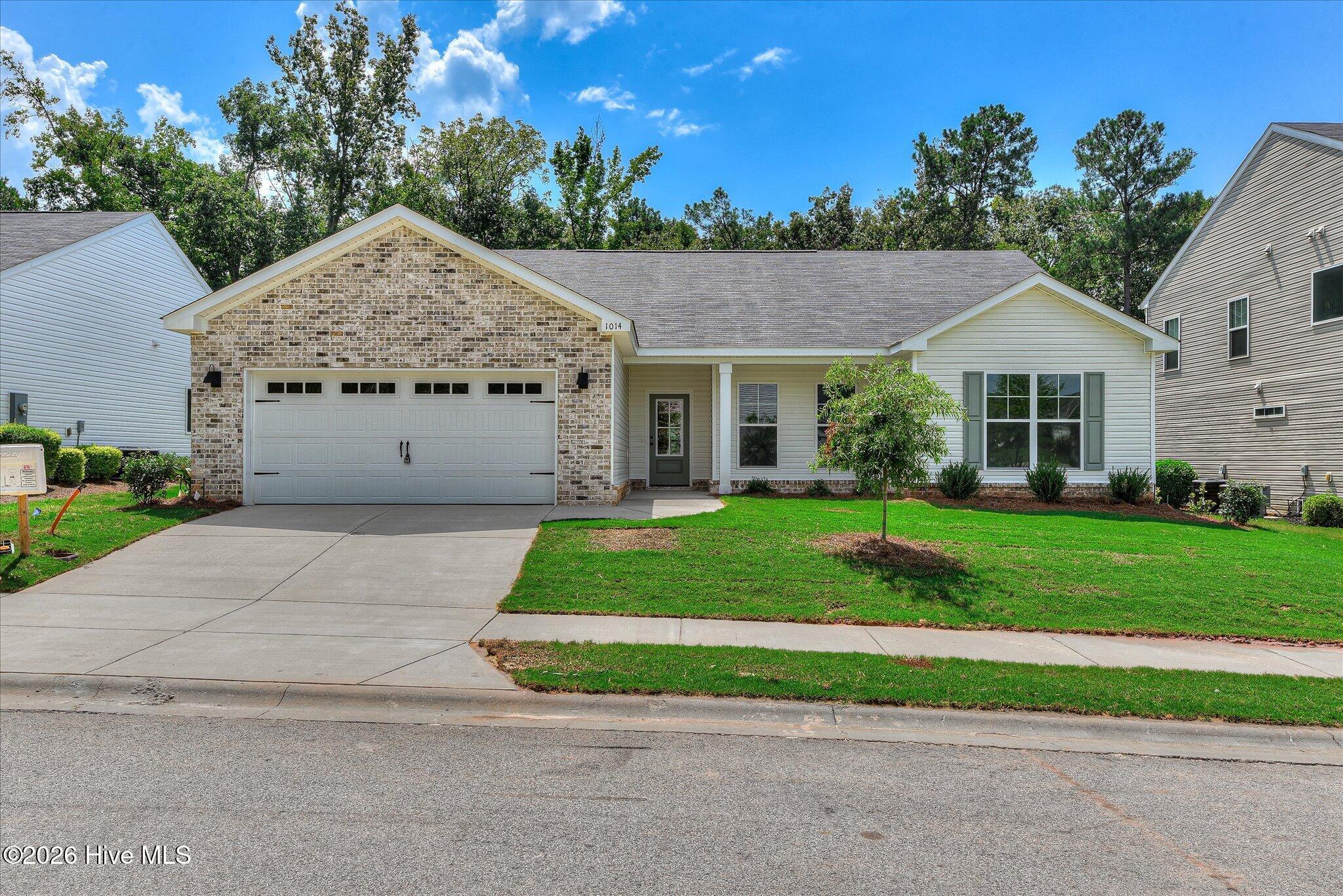1014 Gregory Landing Drive Property Photo 1