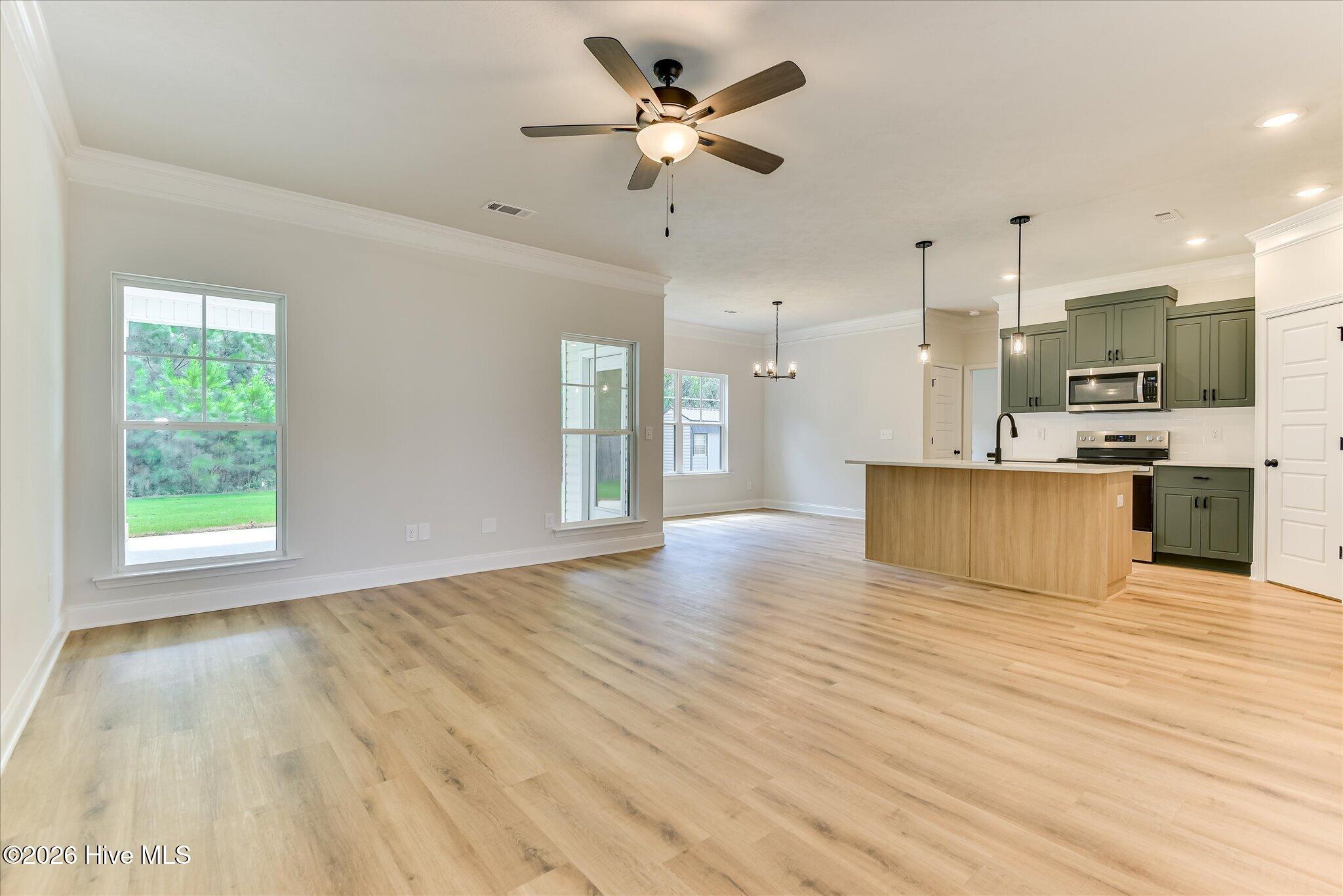 1014 Gregory Landing Drive Property Photo 2