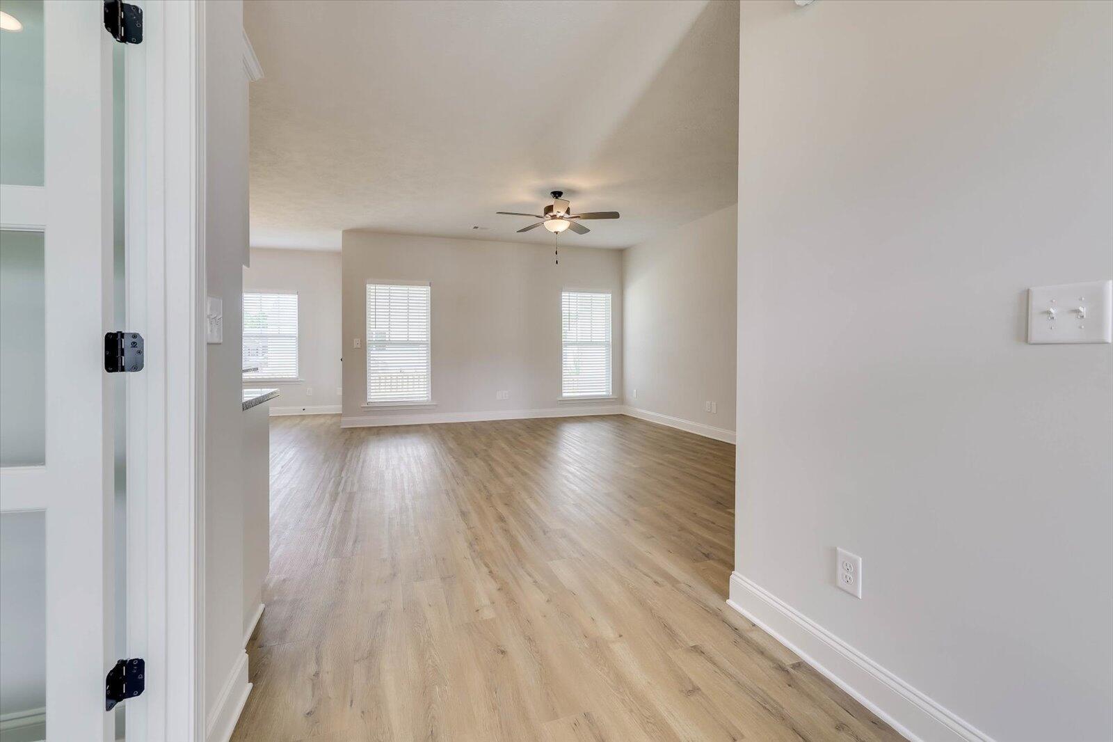 1014 Gregory Landing Drive Property Photo 6