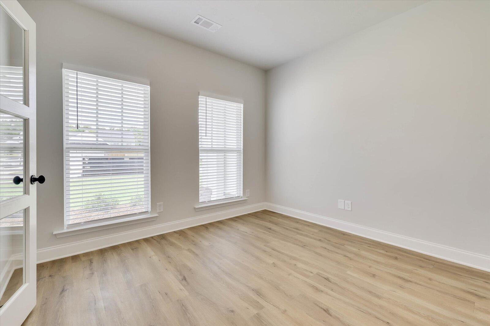 1014 Gregory Landing Drive Property Photo 20