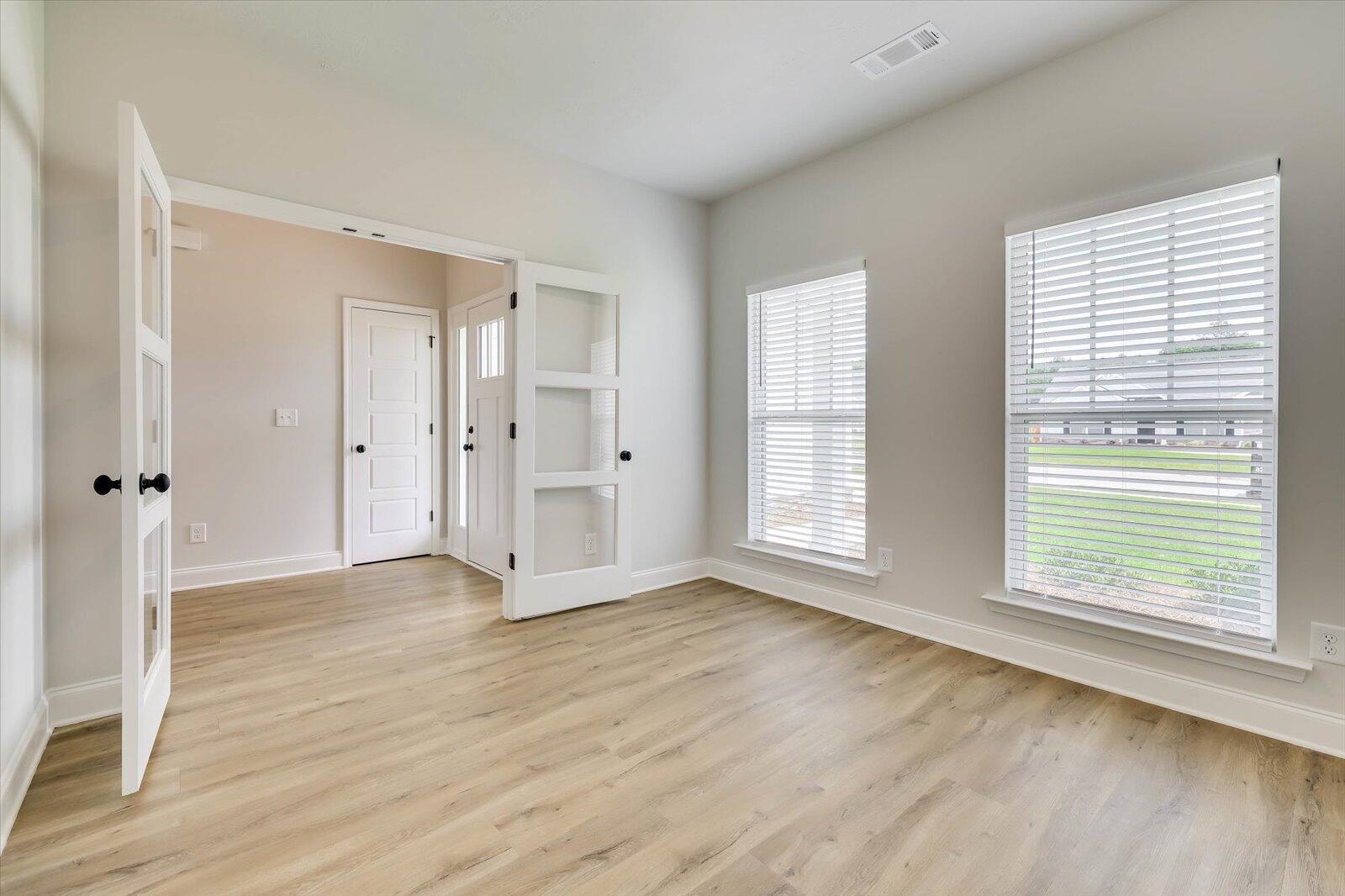 1014 Gregory Landing Drive Property Photo 23