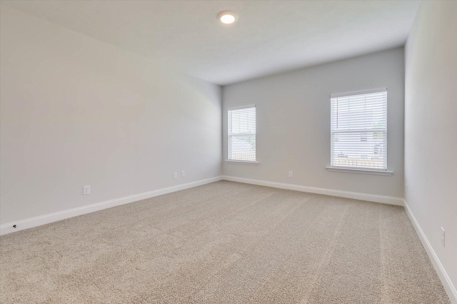 1014 Gregory Landing Drive Property Photo 25