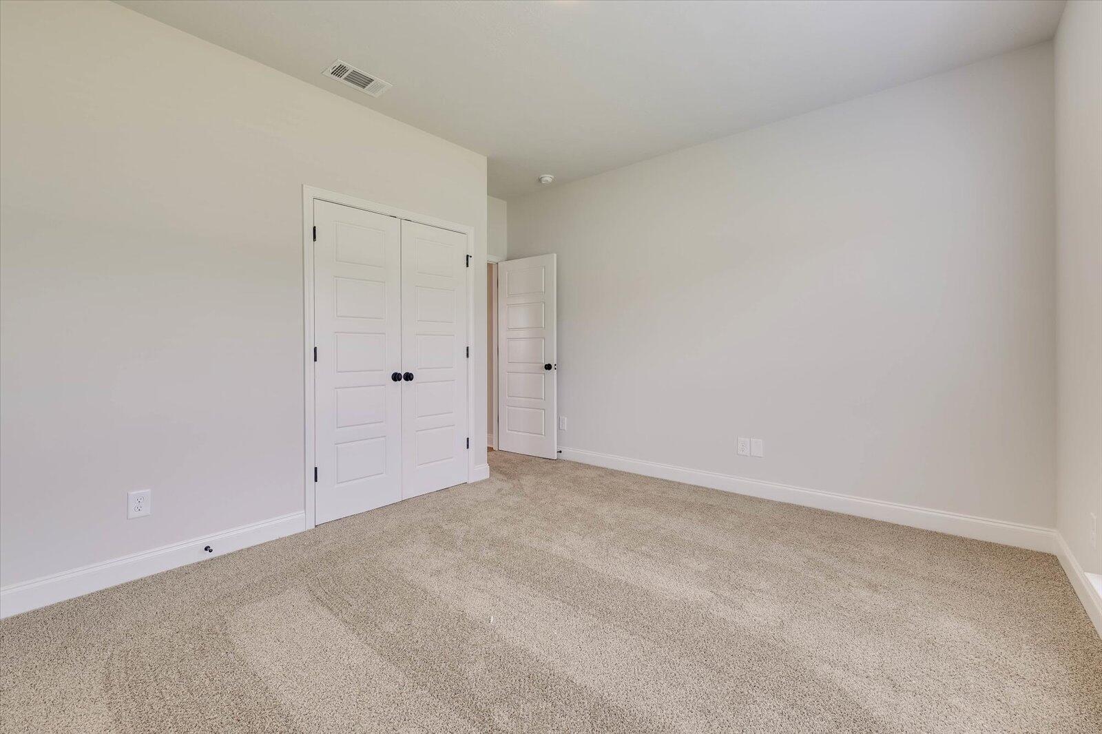 1014 Gregory Landing Drive Property Photo 36