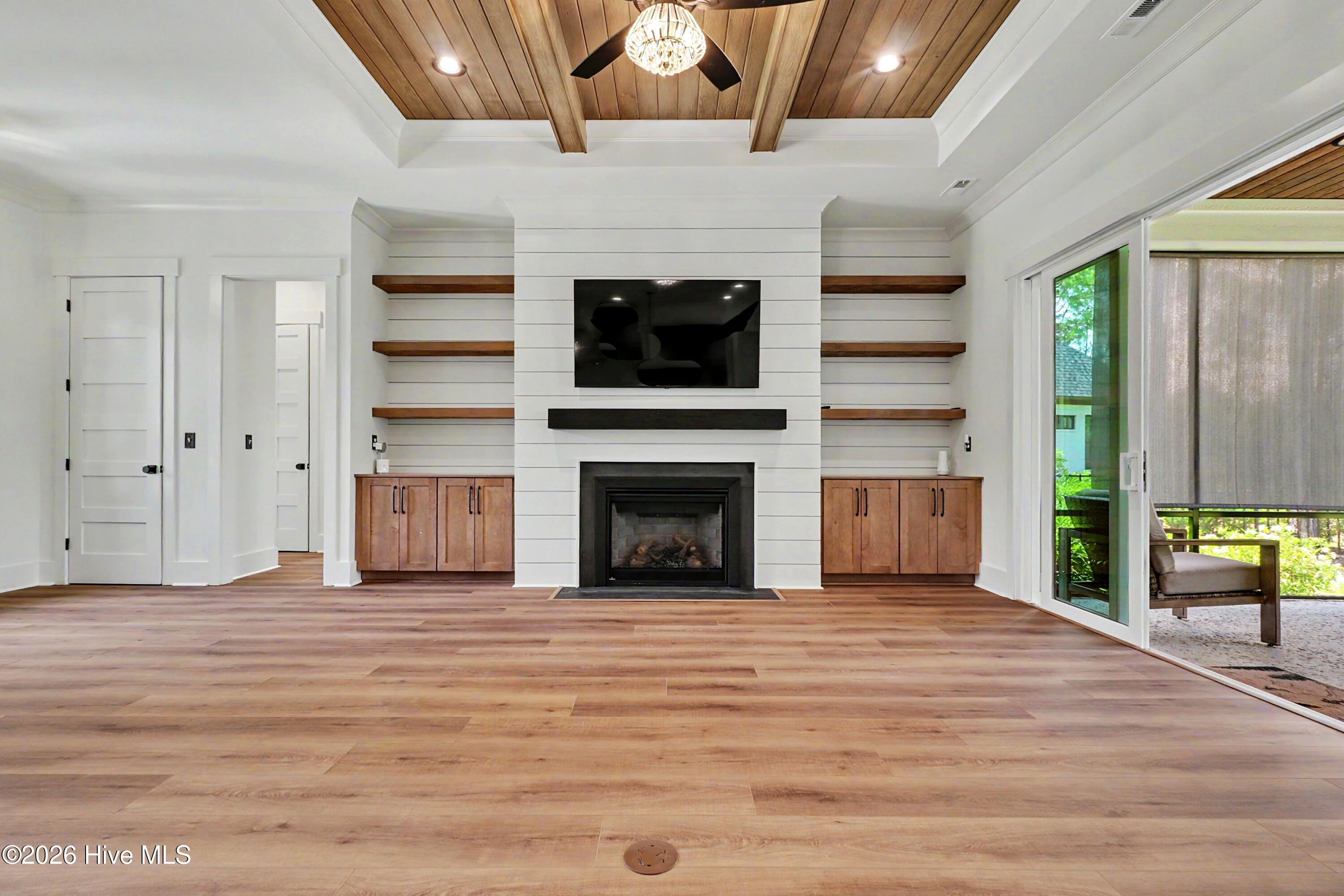 3570 White Spruce Glen Property Photo 16