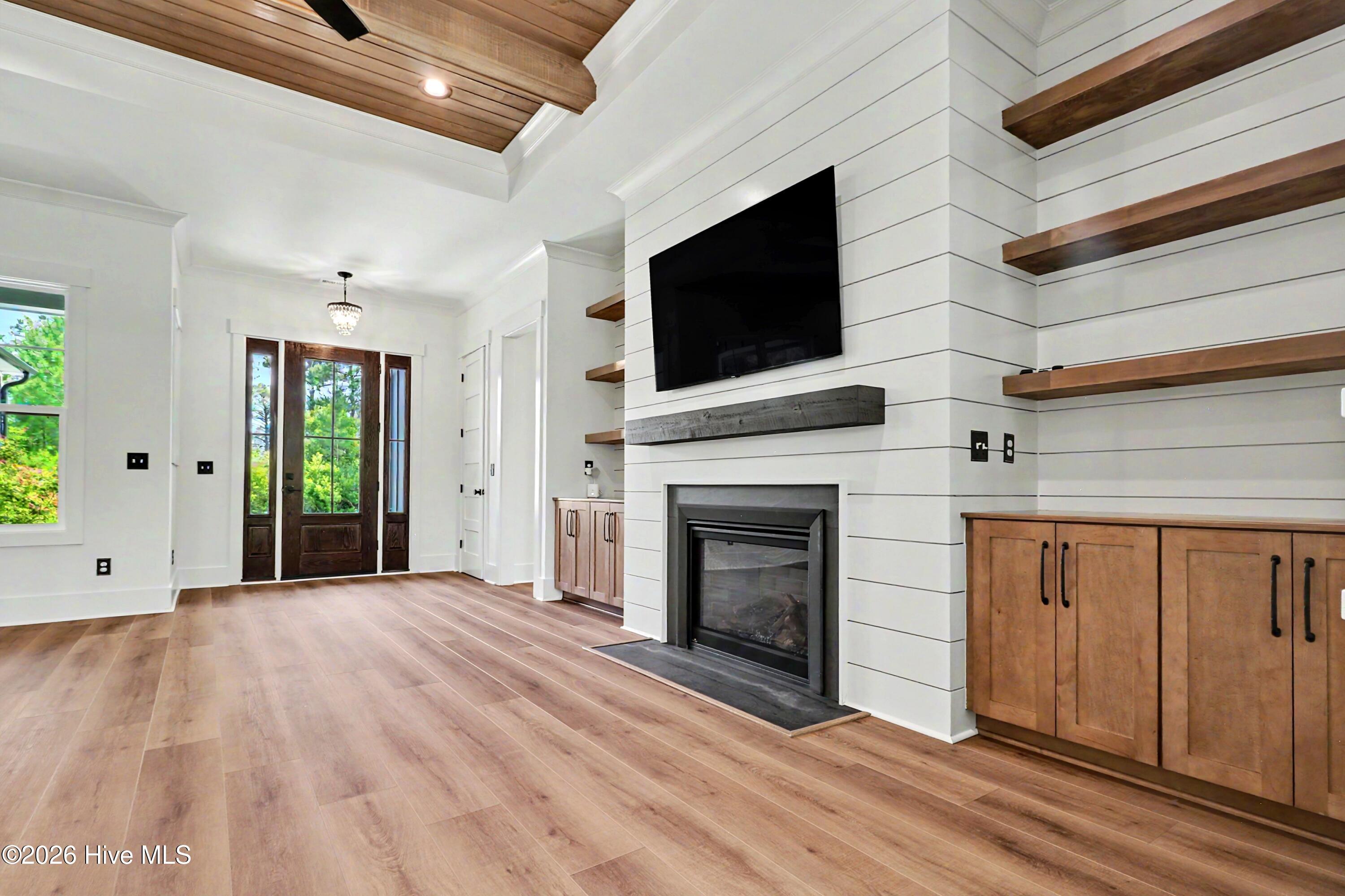 3570 White Spruce Glen Property Photo 17
