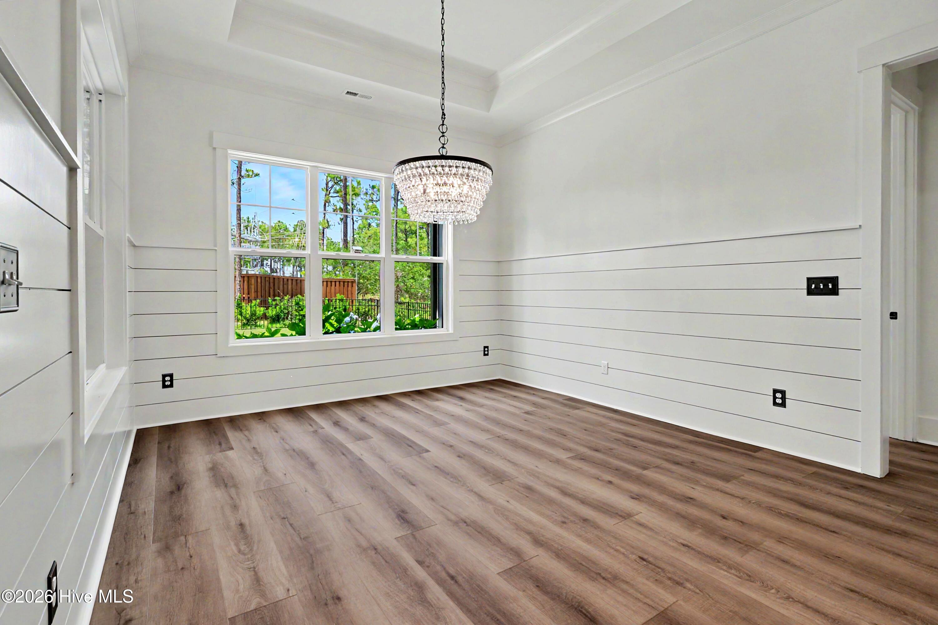 3570 White Spruce Glen Property Photo 27