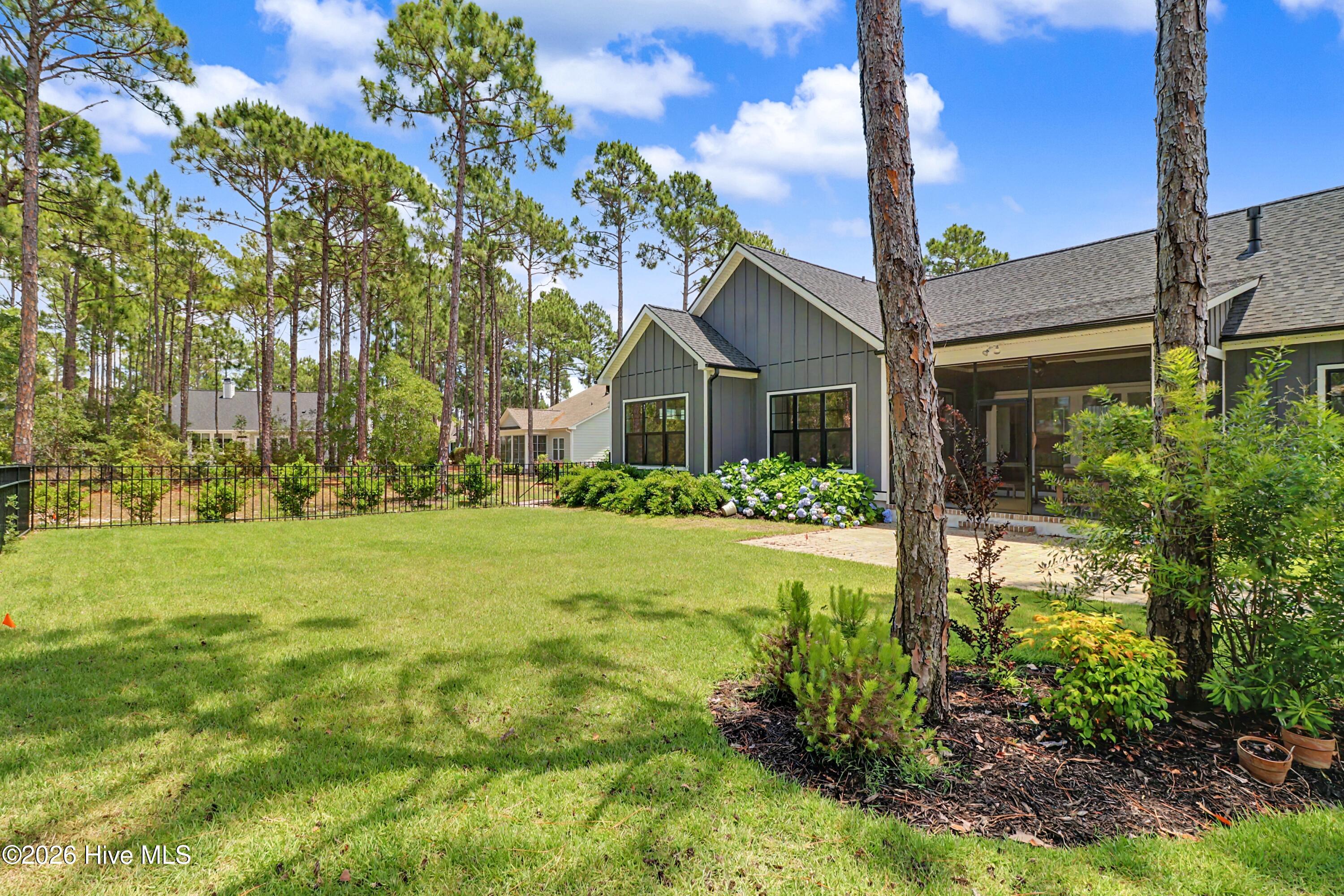 3570 White Spruce Glen Property Photo 49