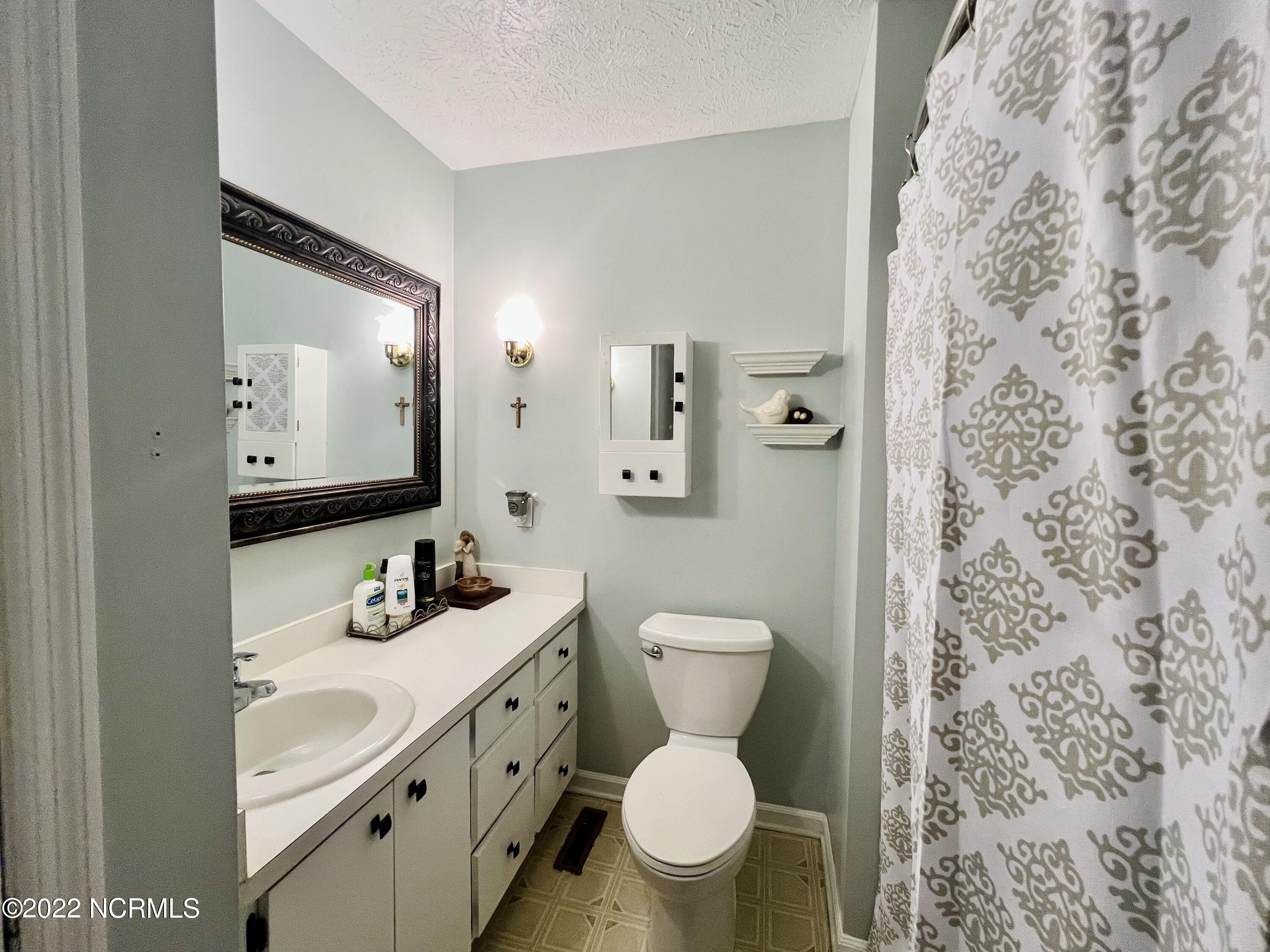 12040 Mccormick Drive Property Photo 11