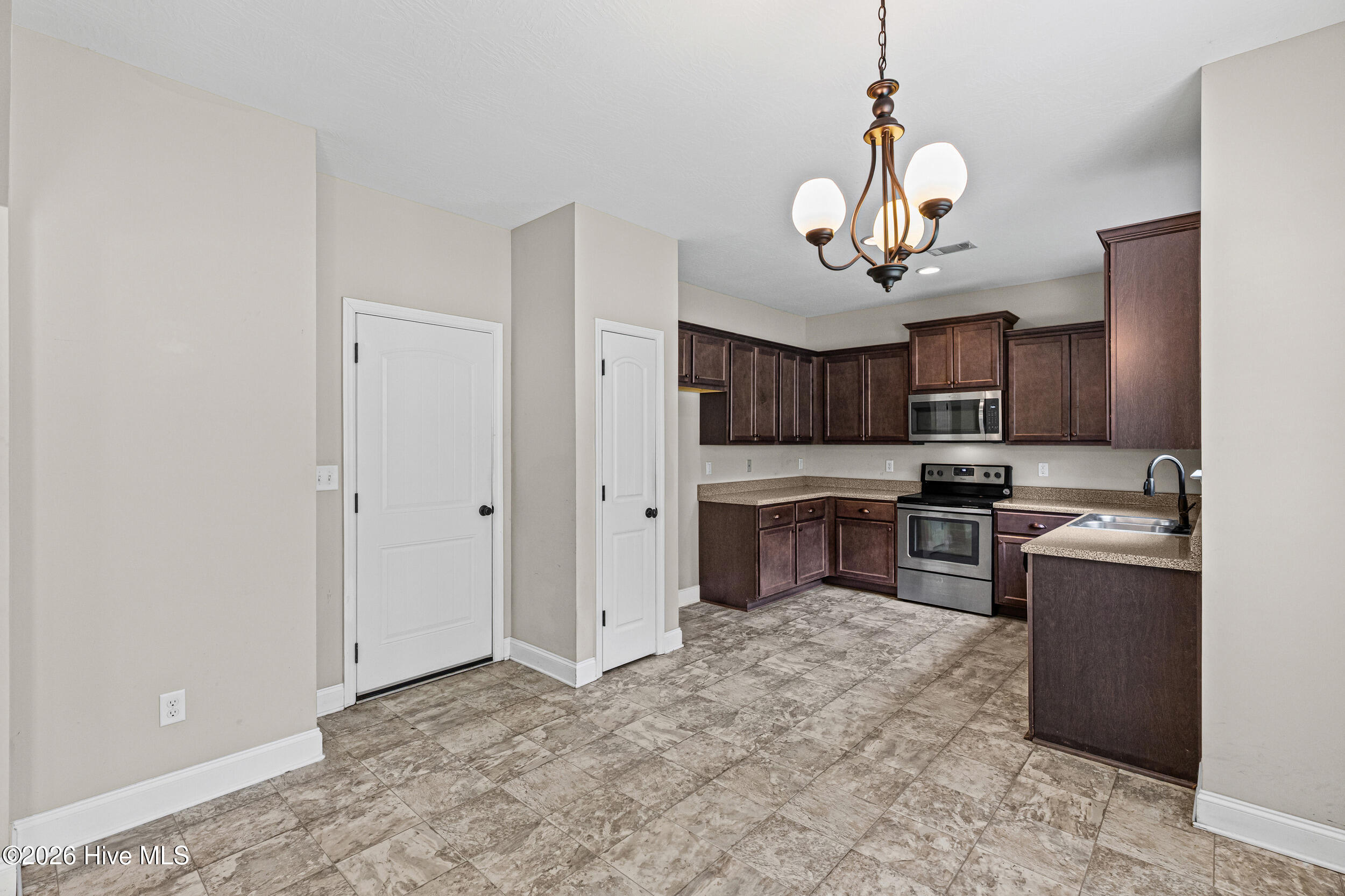 18 Juno Way Property Photo 5