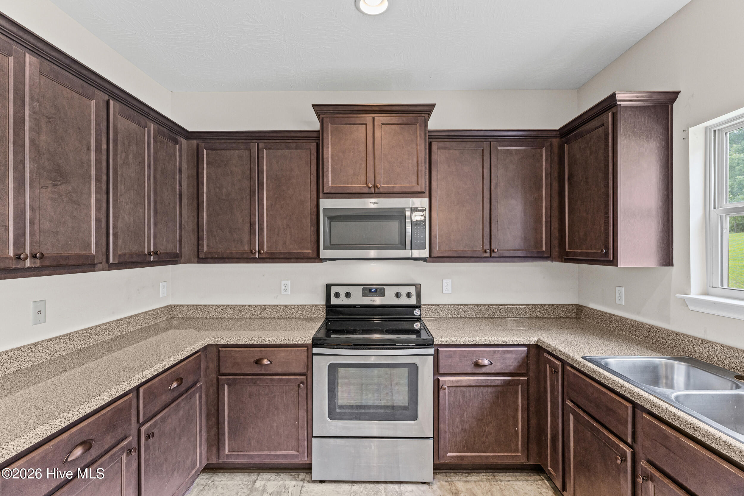 18 Juno Way Property Photo 6