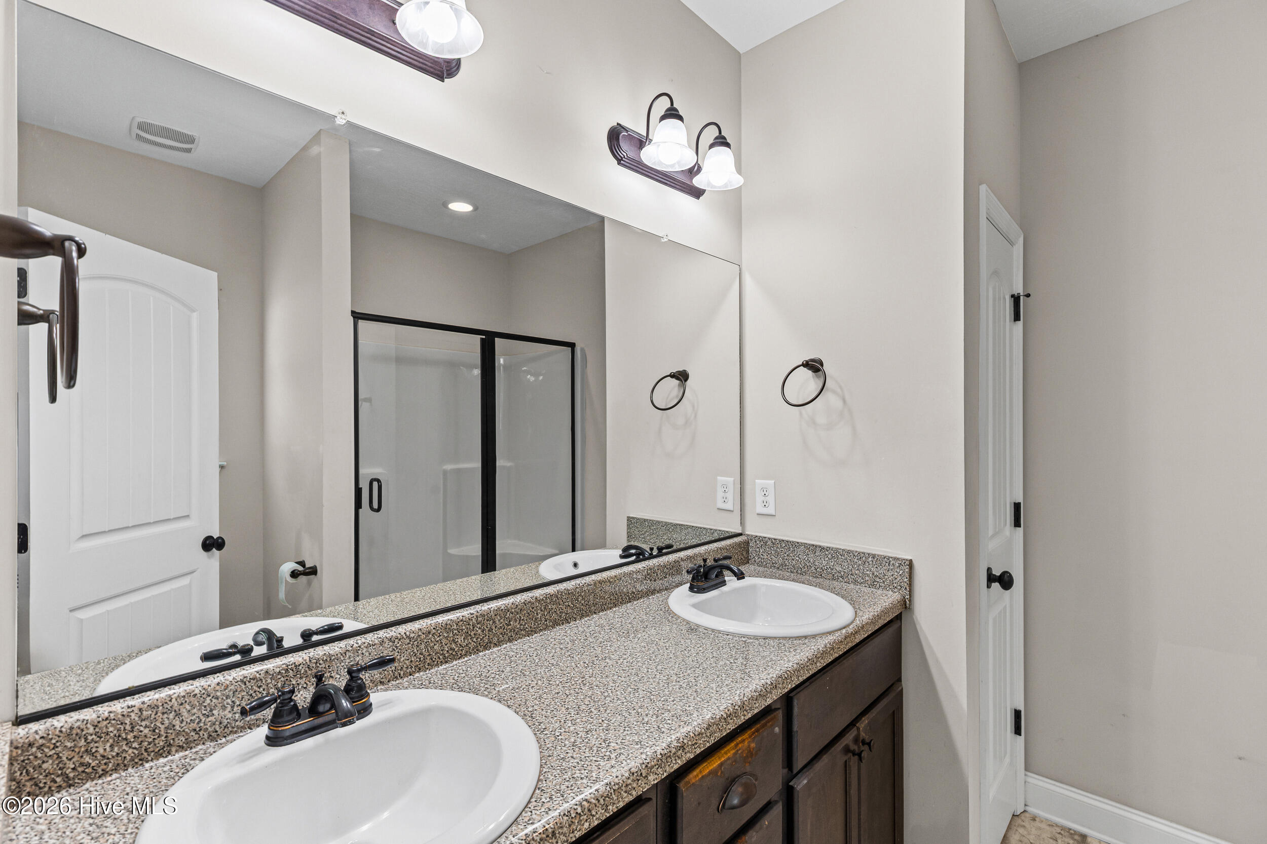 18 Juno Way Property Photo 16