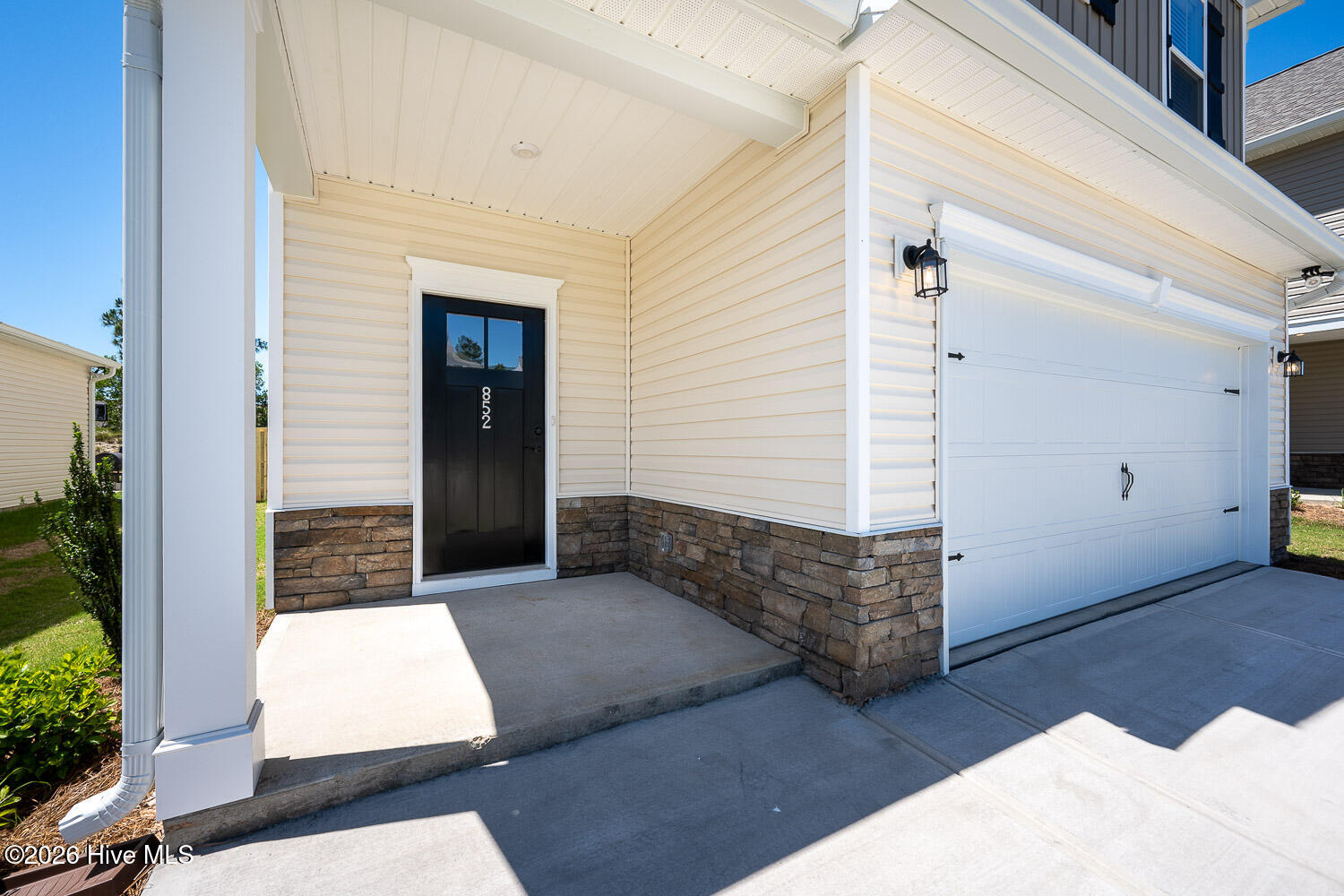 852 Tess Street Property Photo 2