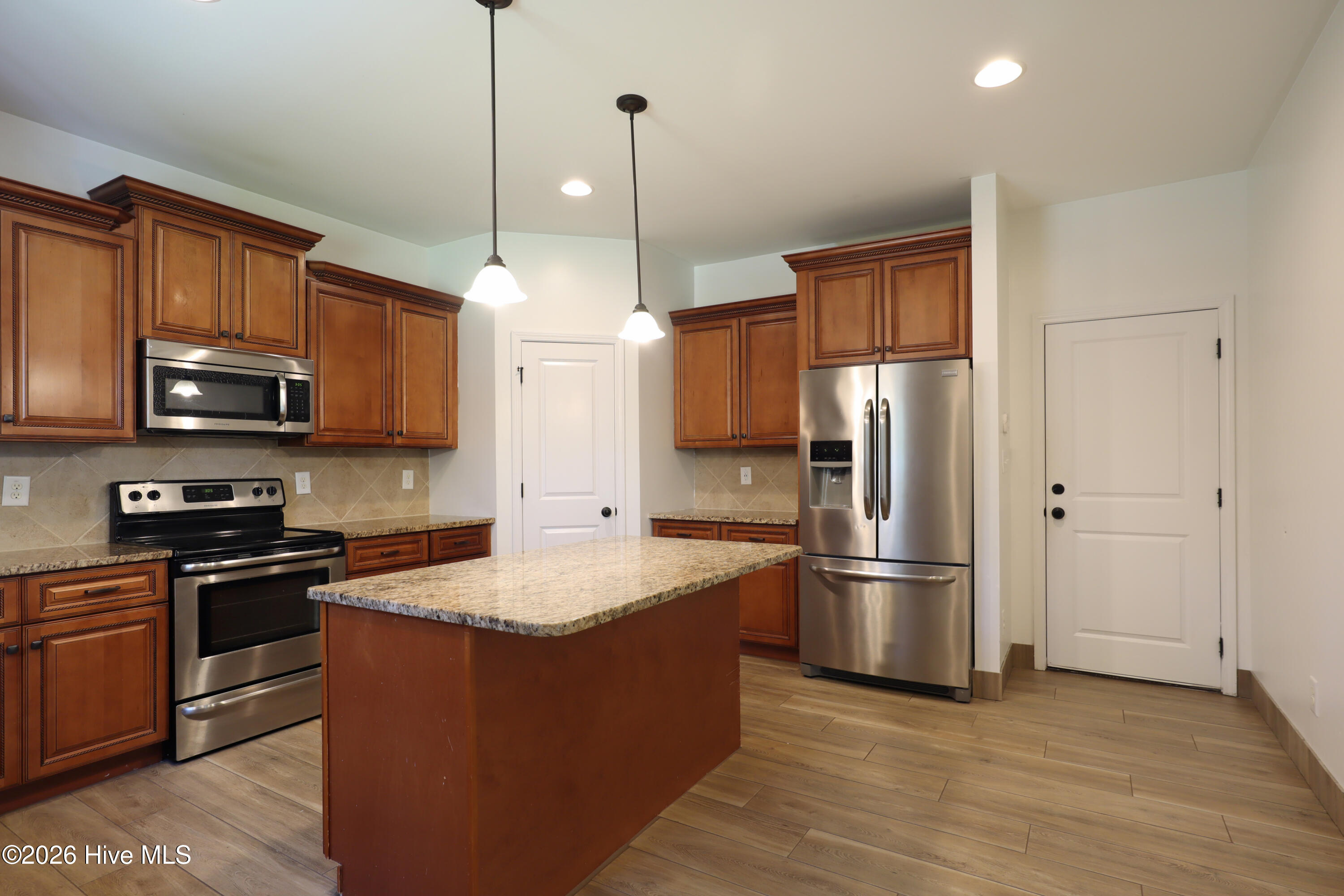 39 Forest Lake Drive Property Photo 20