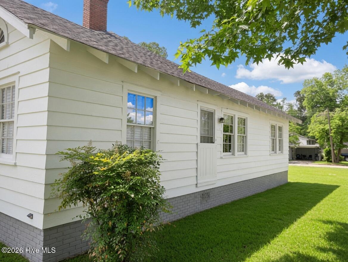 204 Jefferson Street Property Photo 6