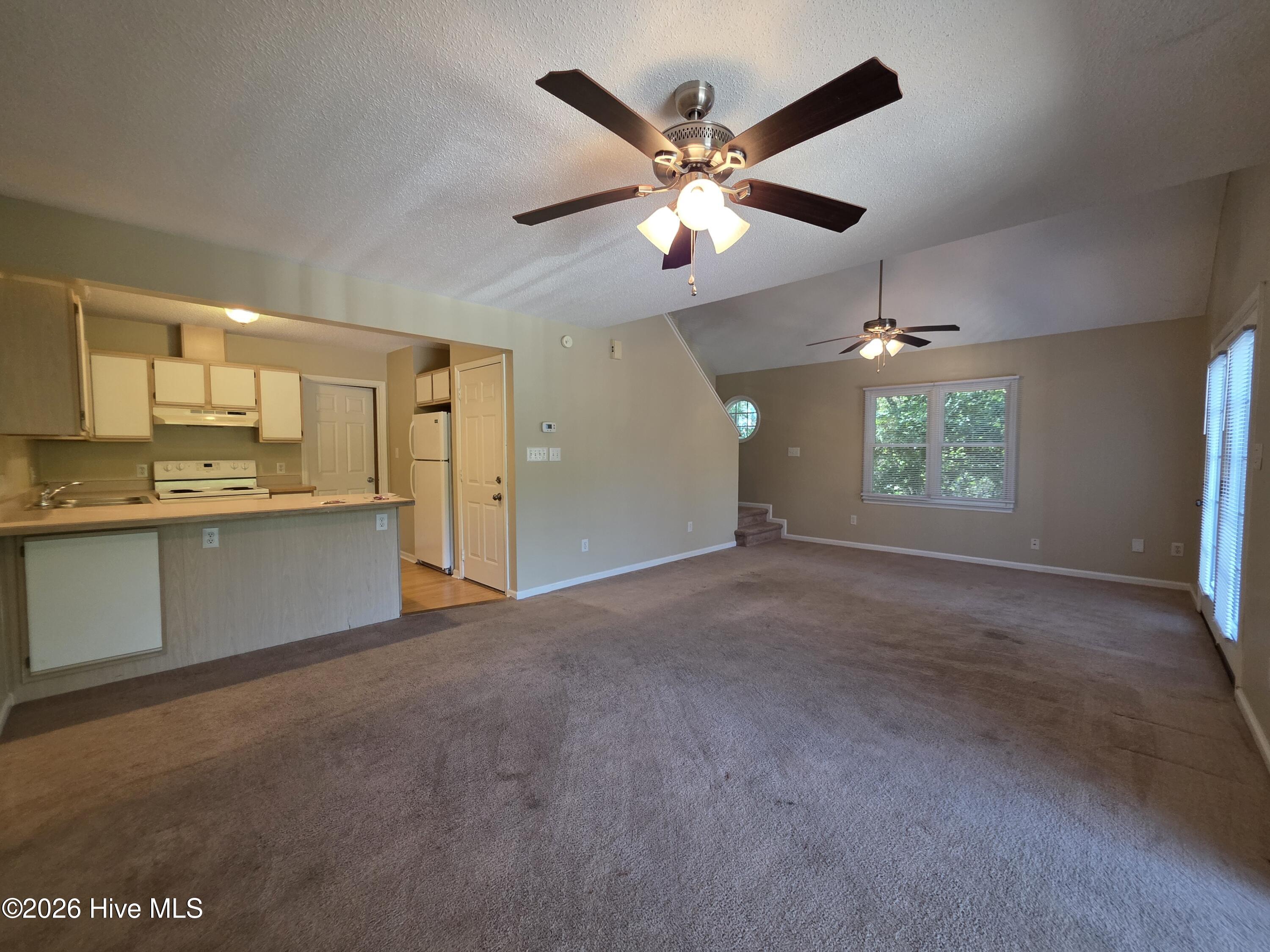 113 Craig Drive B Property Photo 3