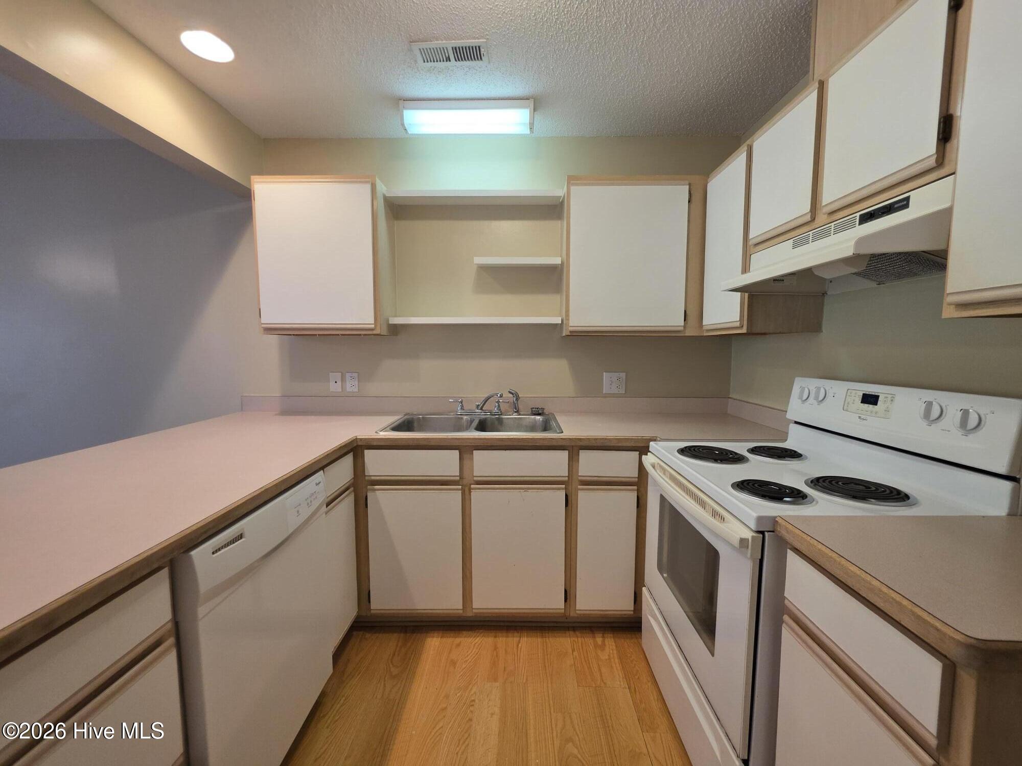 113 Craig Drive B Property Photo 5