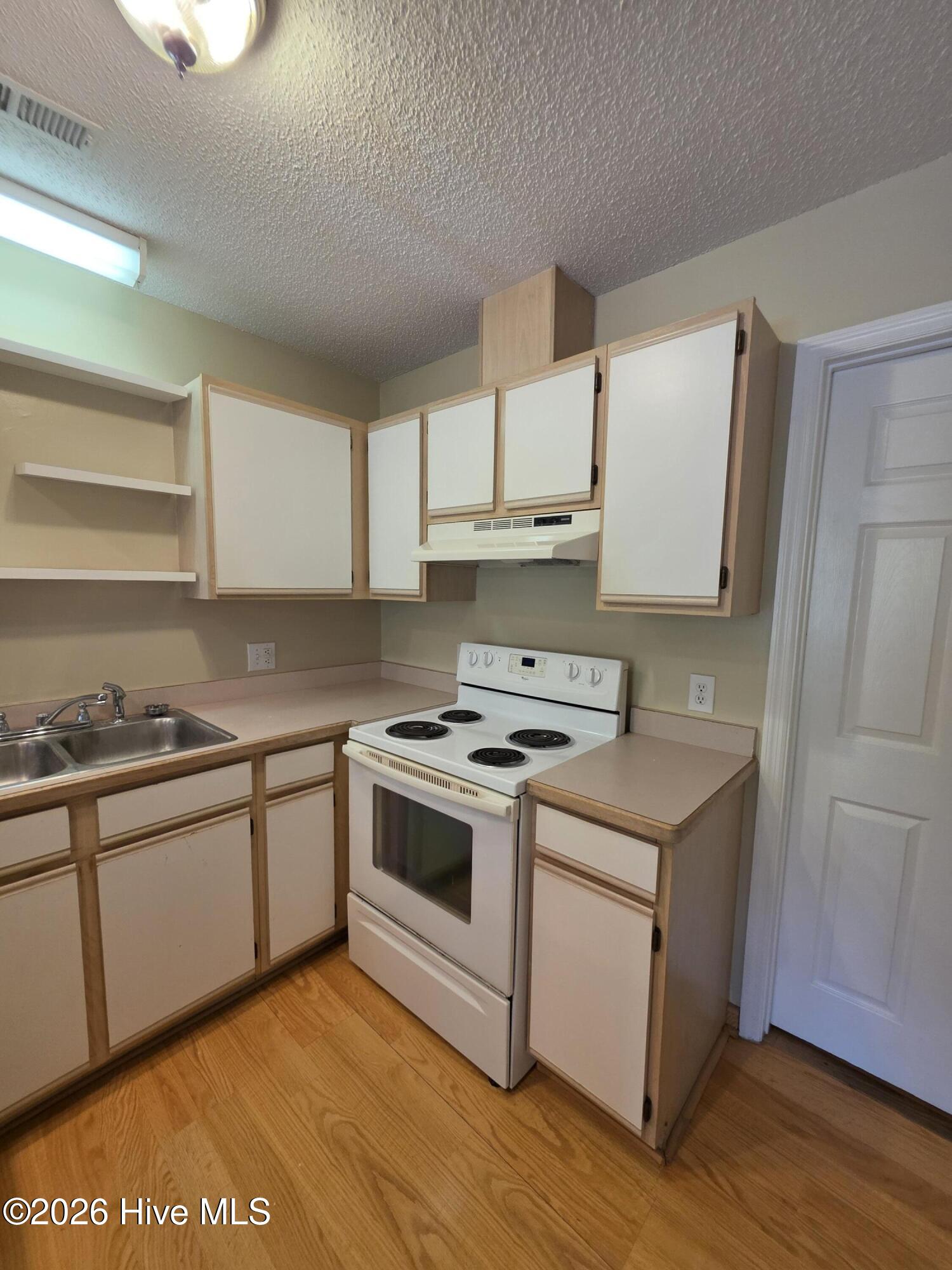 113 Craig Drive B Property Photo 6