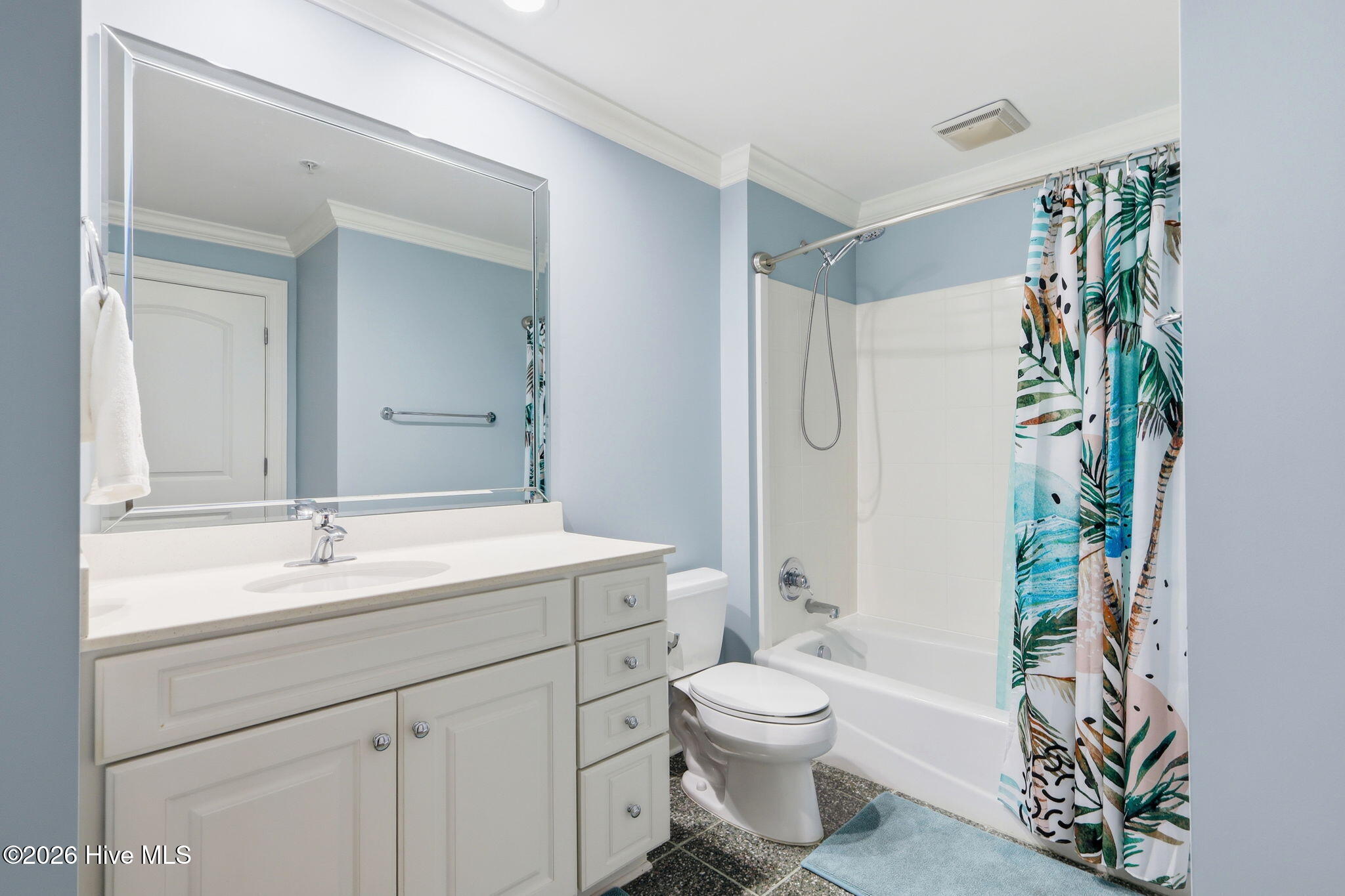 4425 Arendell Street 304 Property Photo 5