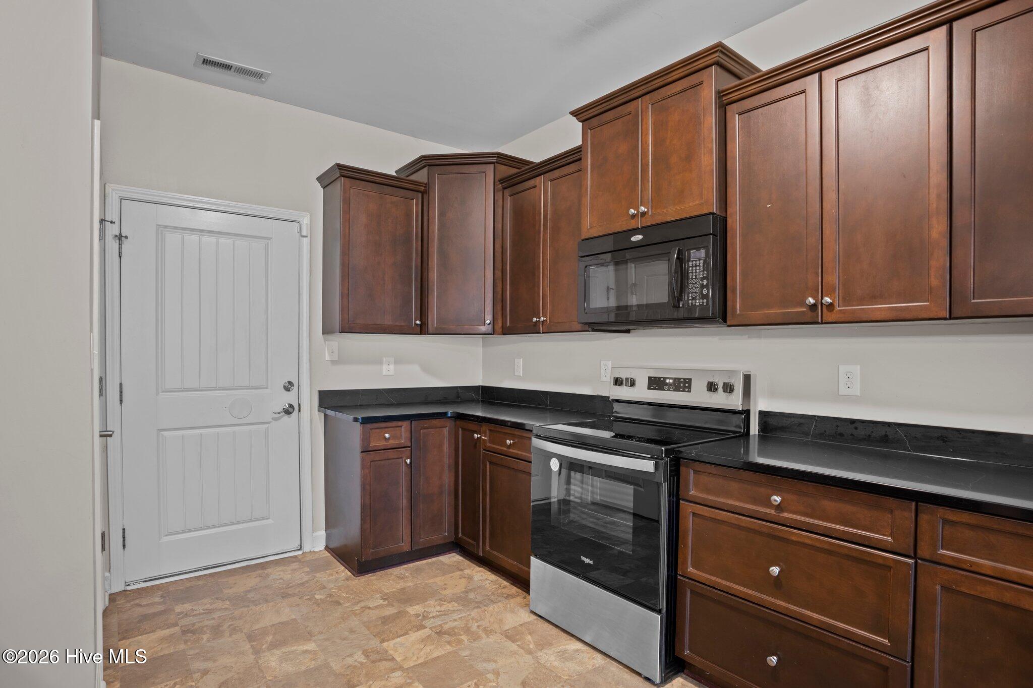 514 Aberdineshire Court Property Photo 13