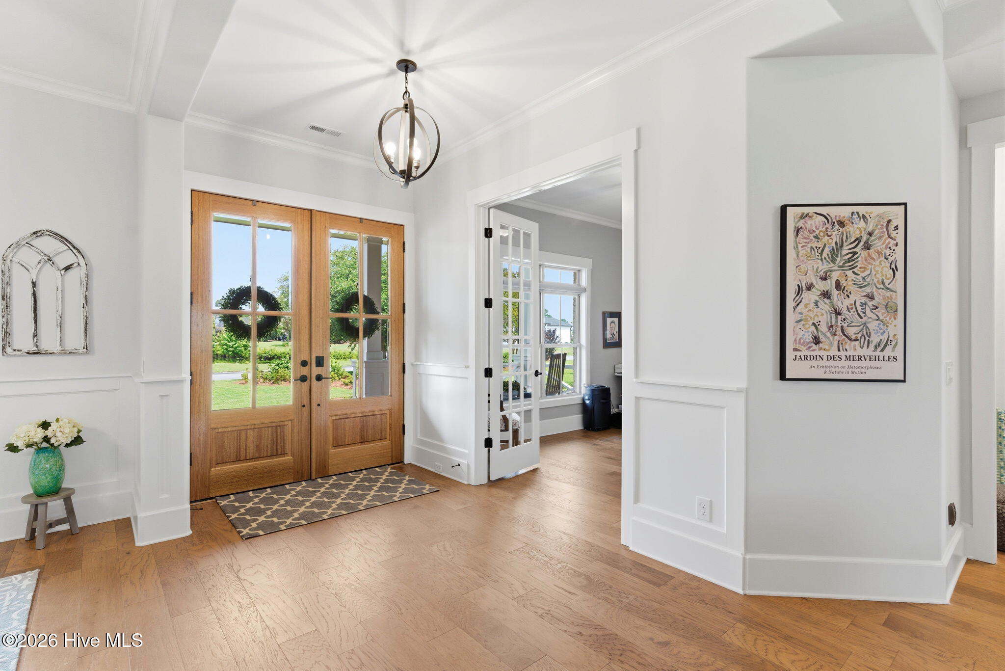 1135 Water Lily Way Property Photo 8