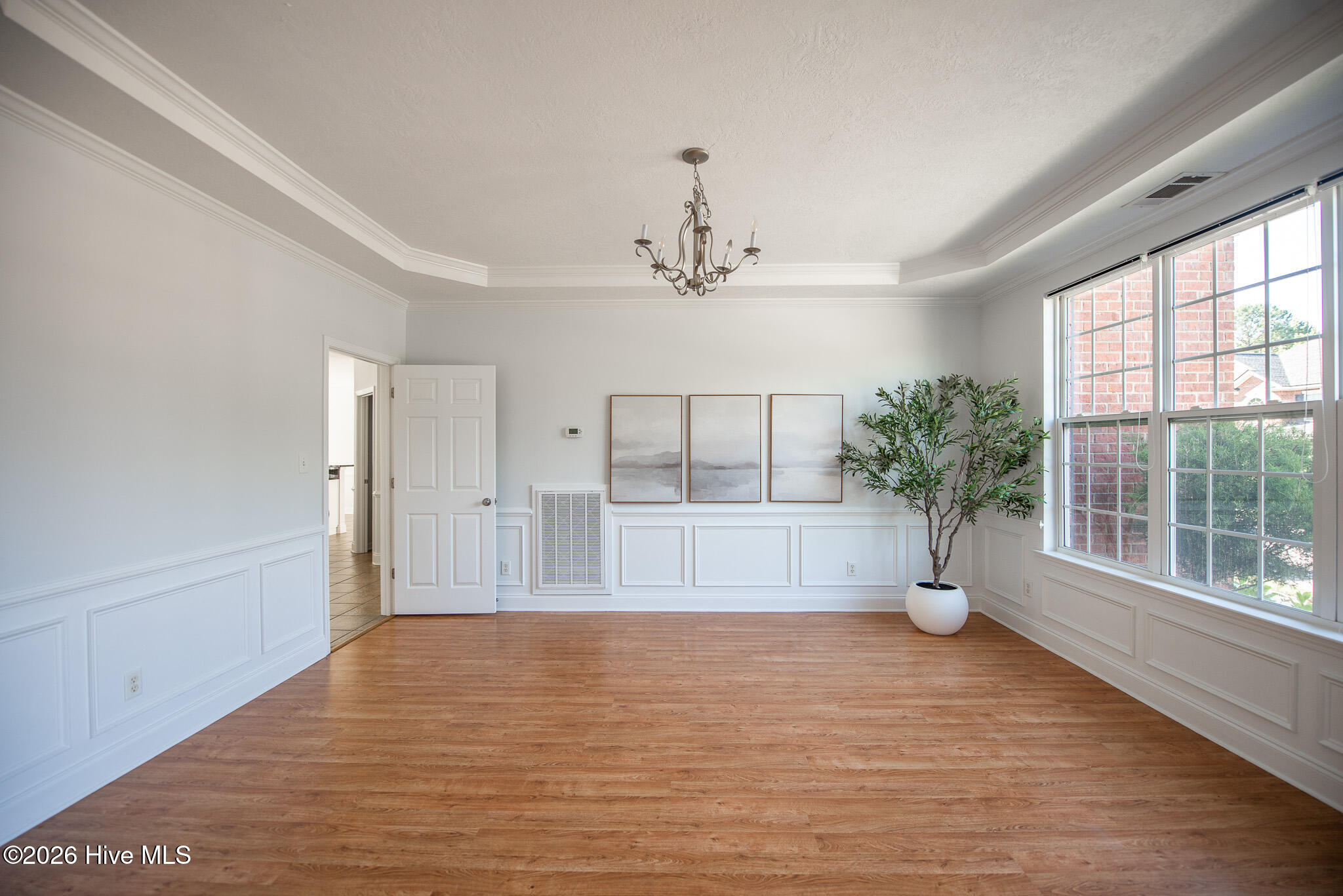 1612 Jamestown Avenue Property Photo 8