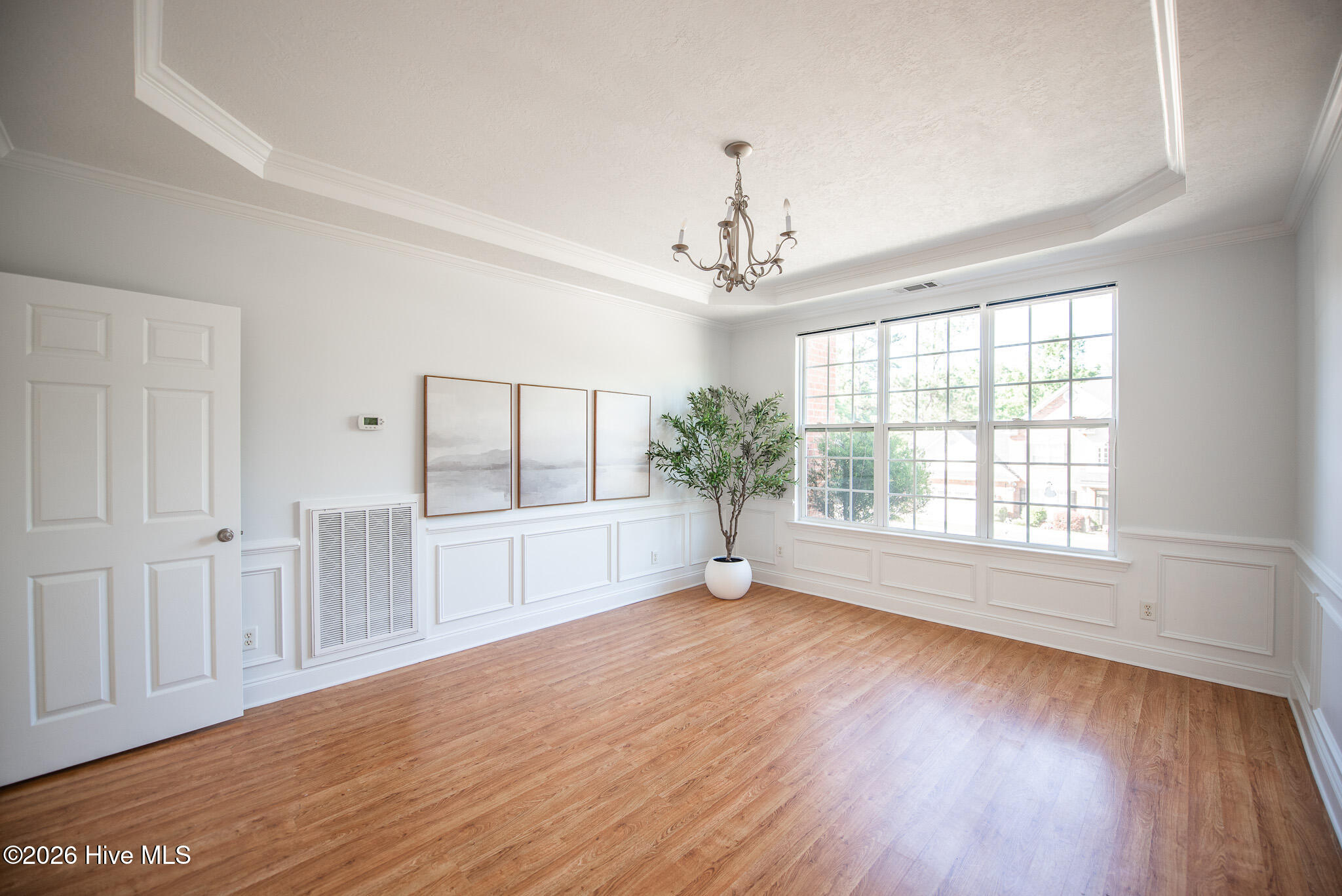 1612 Jamestown Avenue Property Photo 9