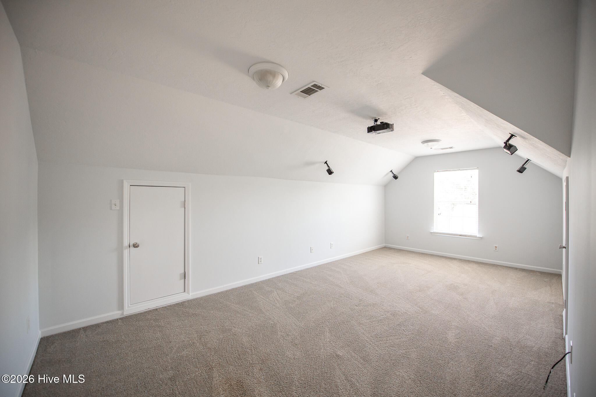 1612 Jamestown Avenue Property Photo 44