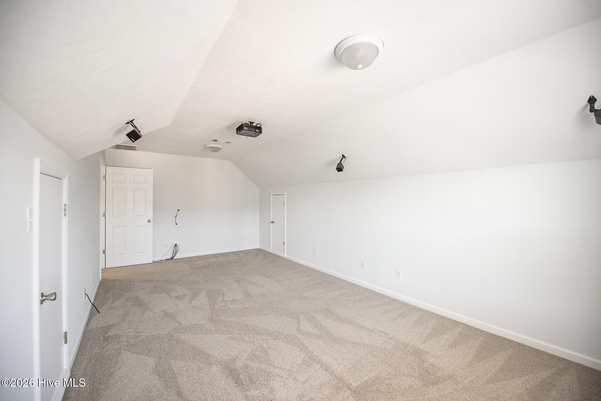 1612 Jamestown Avenue Property Photo 45