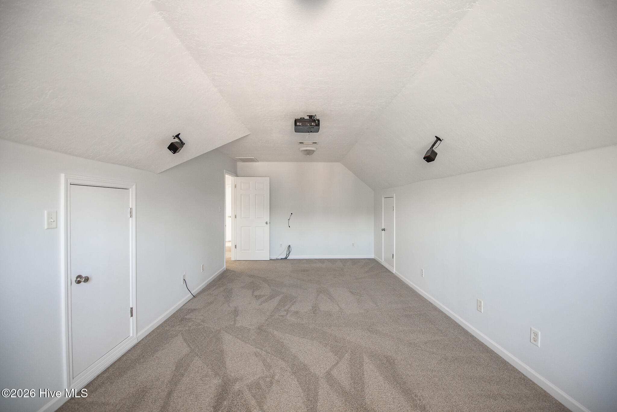 1612 Jamestown Avenue Property Photo 46