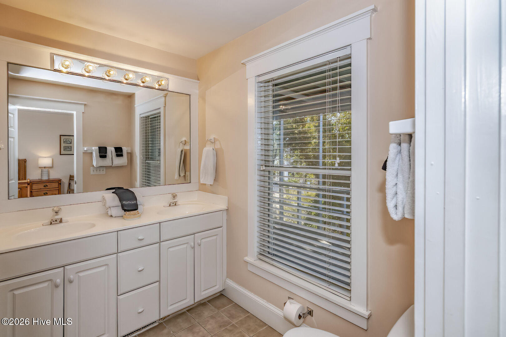 905 Bramble Reach # B Property Photo 16