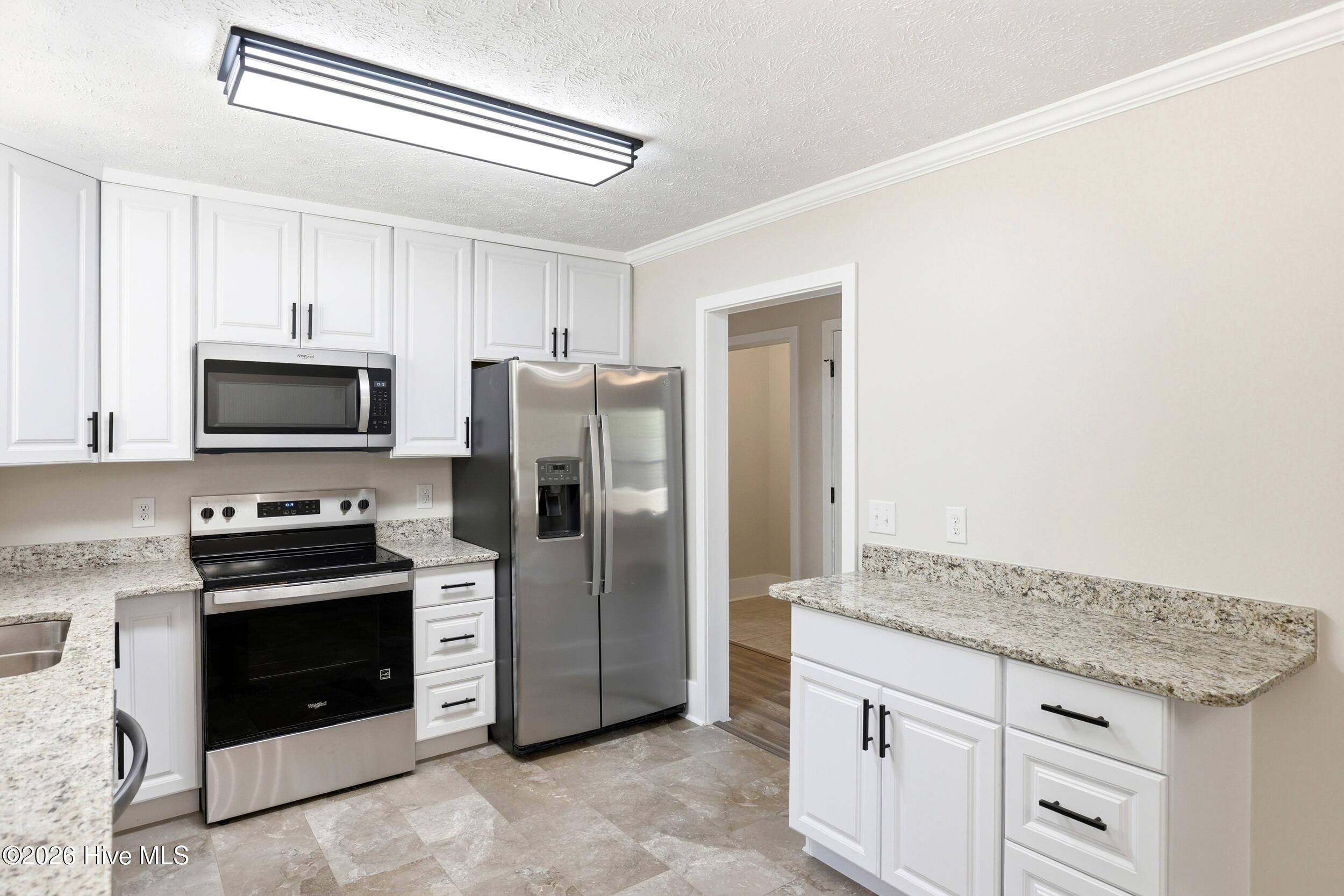 87 S High Point Road Property Photo 10