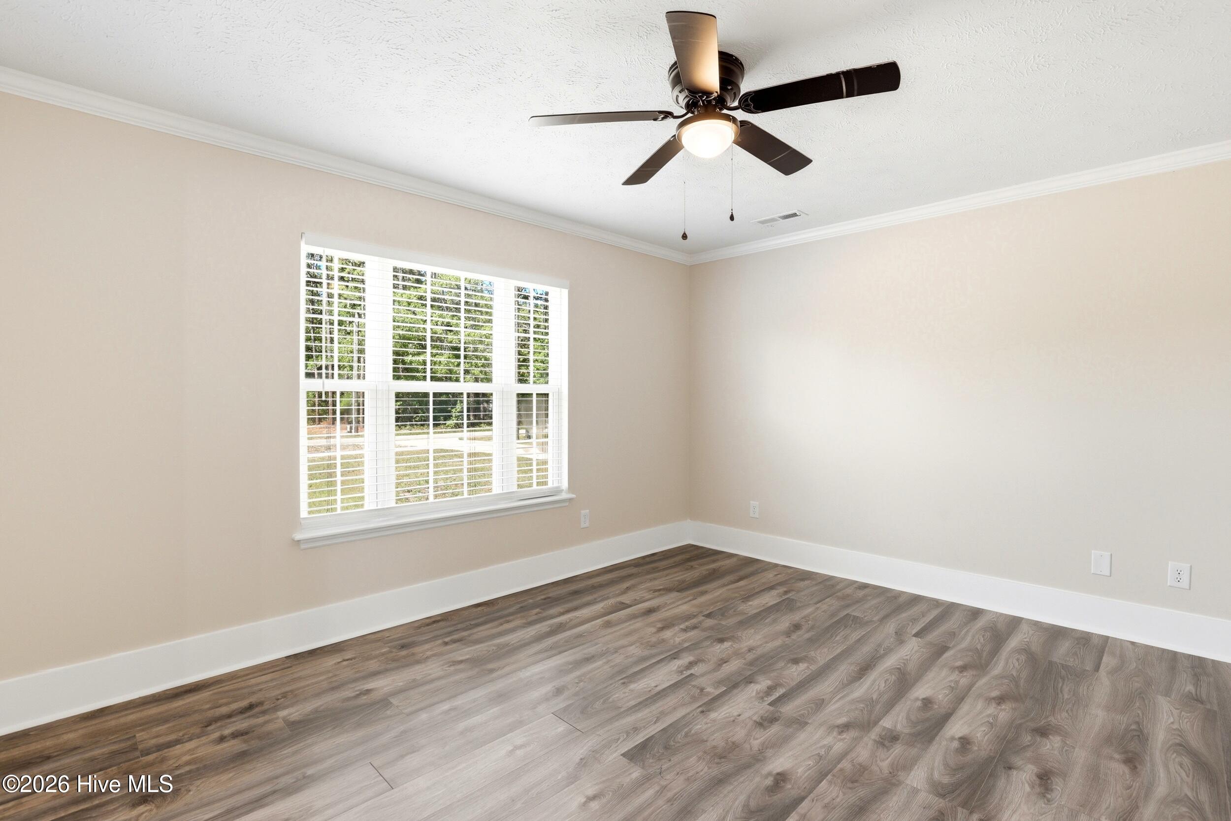 87 S High Point Road Property Photo 15