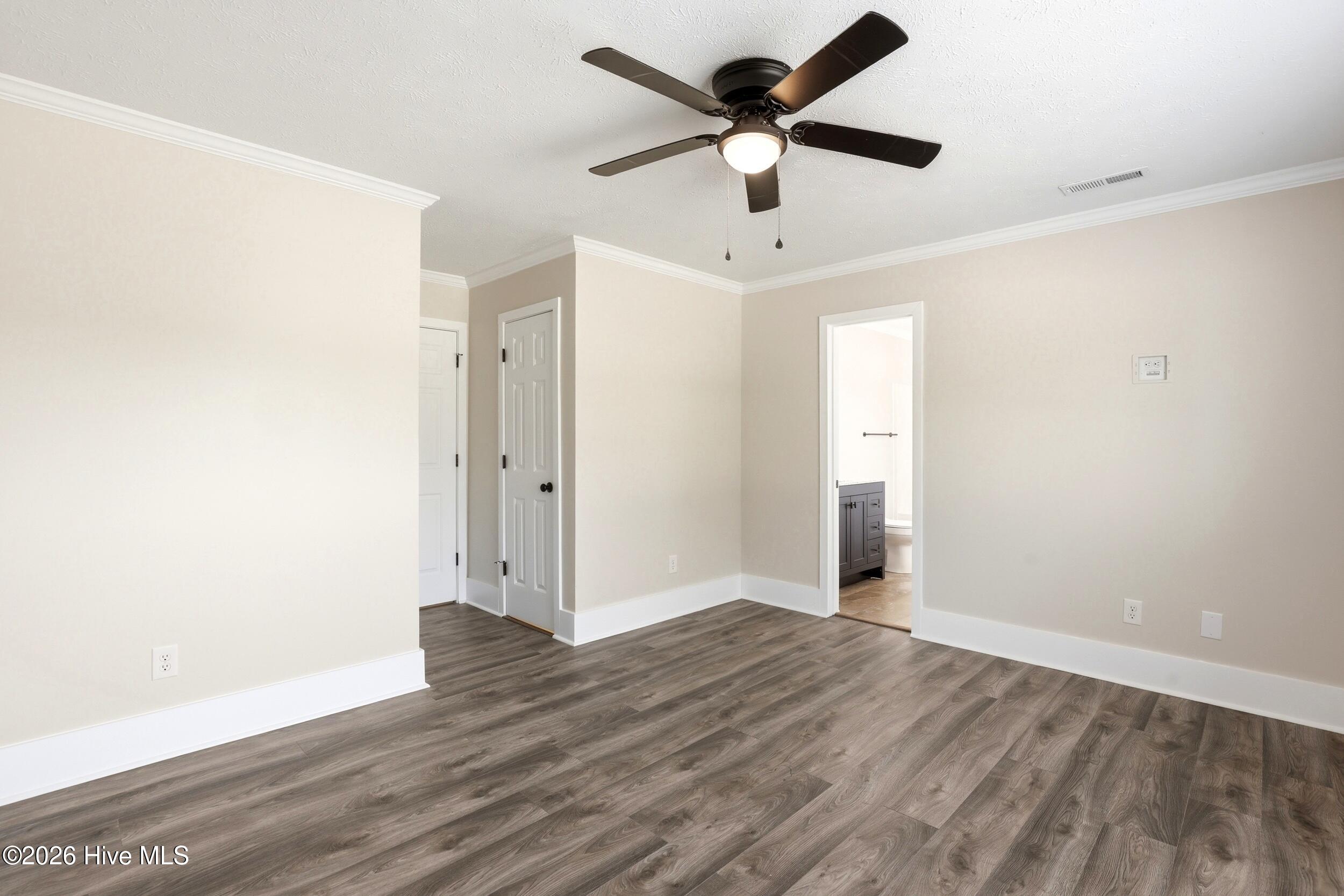 87 S High Point Road Property Photo 16