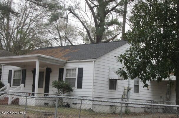 1002 Corbett Avenue Ne Property Photo 1