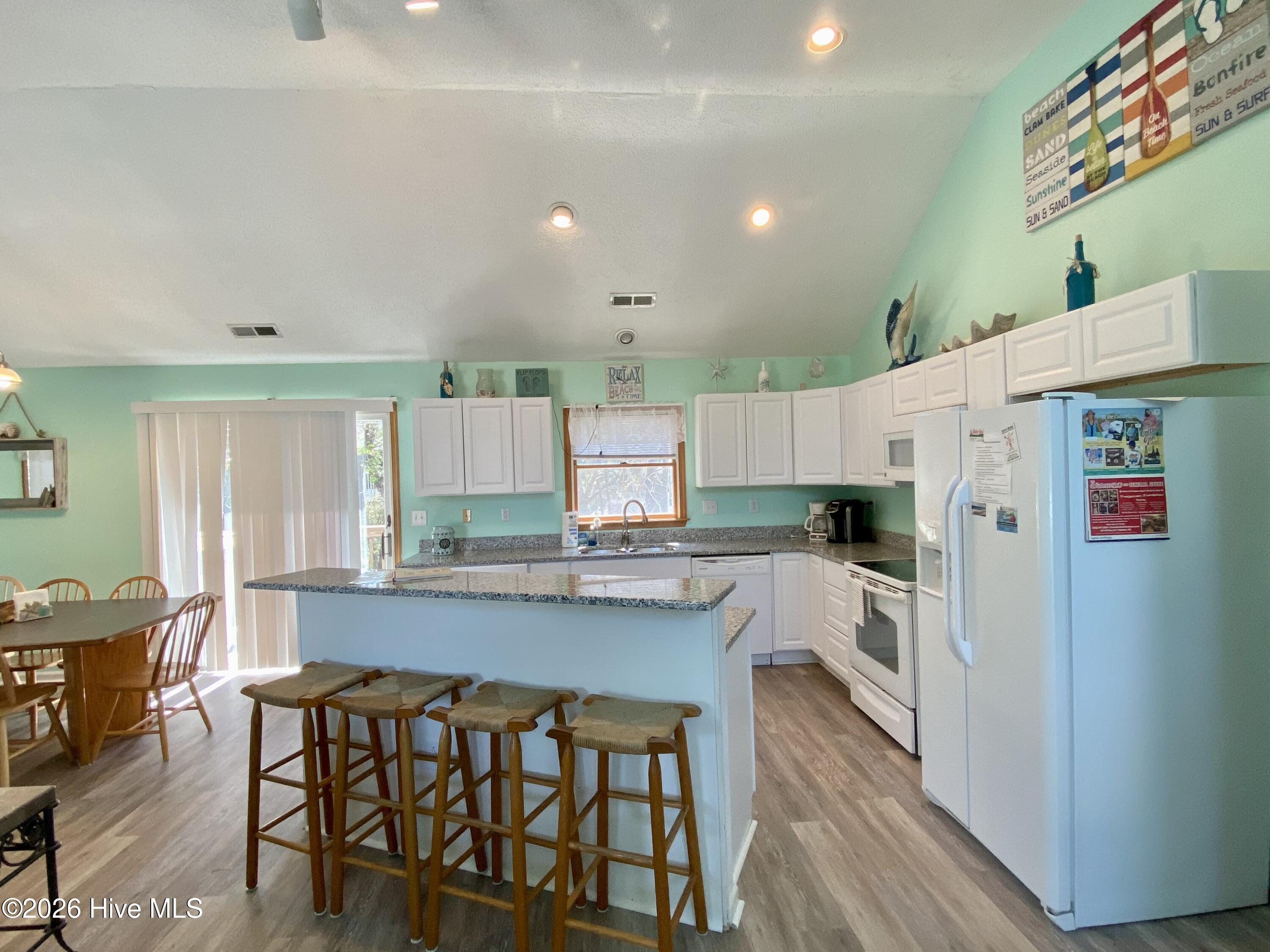 1278 Lakeside Drive Property Photo 6
