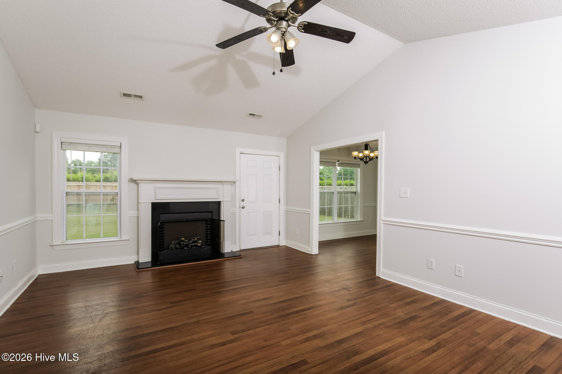 3715 Highland Drive Property Photo 3