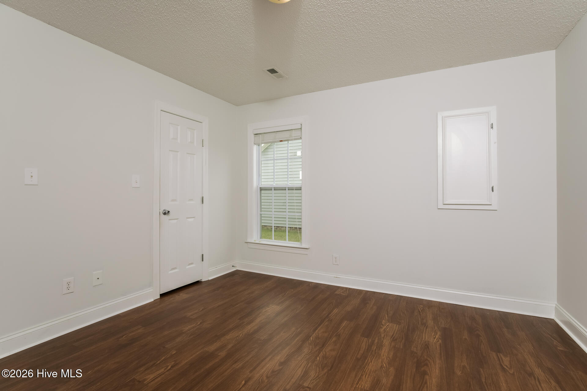 3715 Highland Drive Property Photo 4