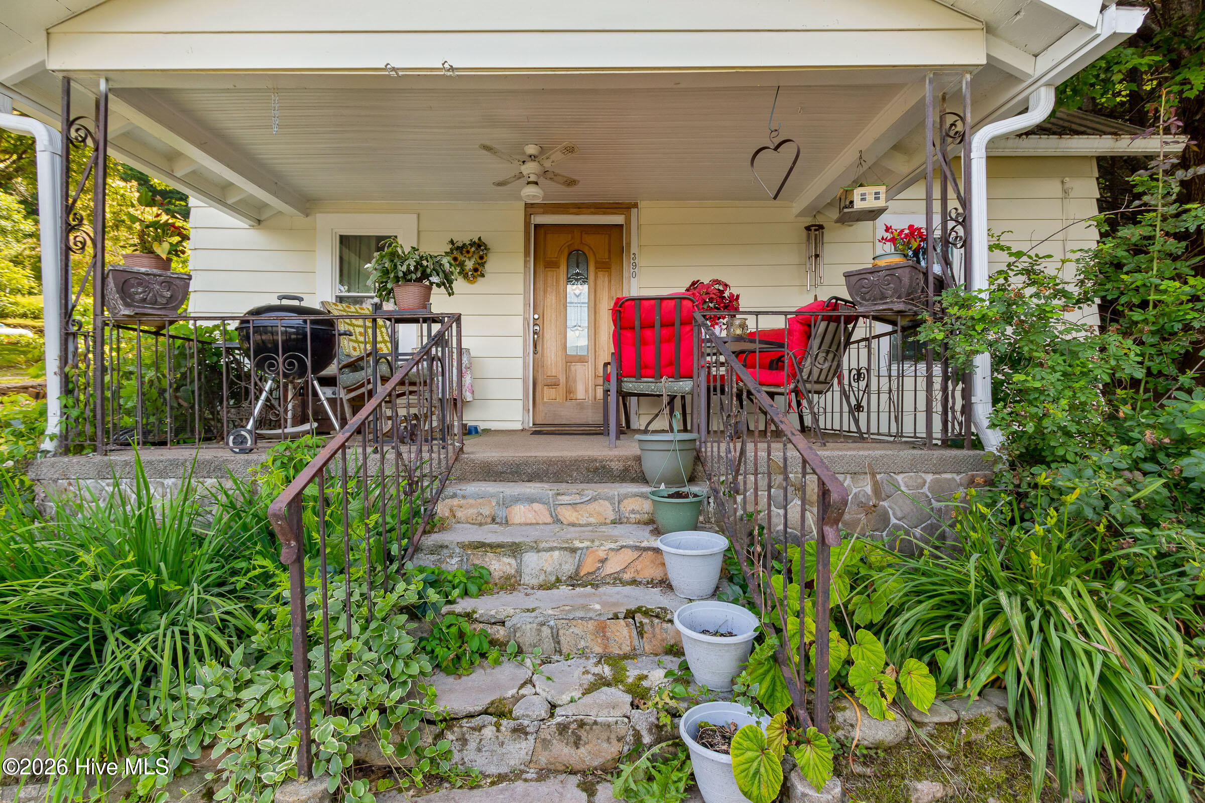 390 Aquone Road Property Photo 5