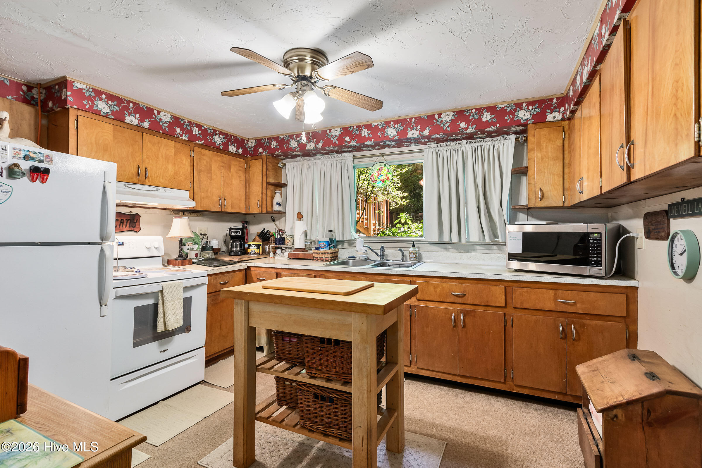 390 Aquone Road Property Photo 19