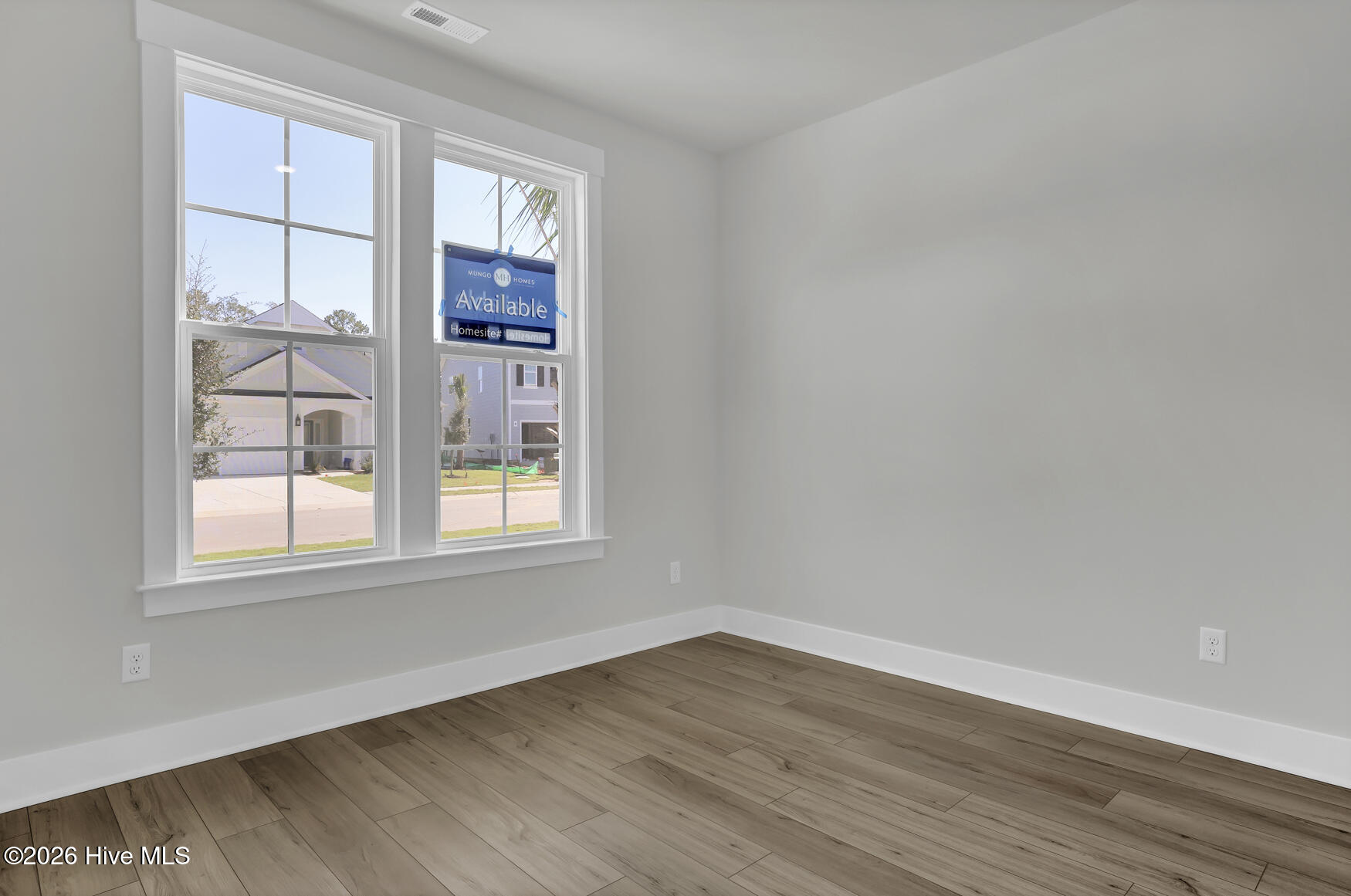 1221 Sunwater Terrace Property Photo 5