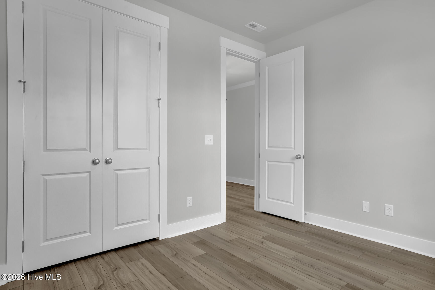 1221 Sunwater Terrace Property Photo 6