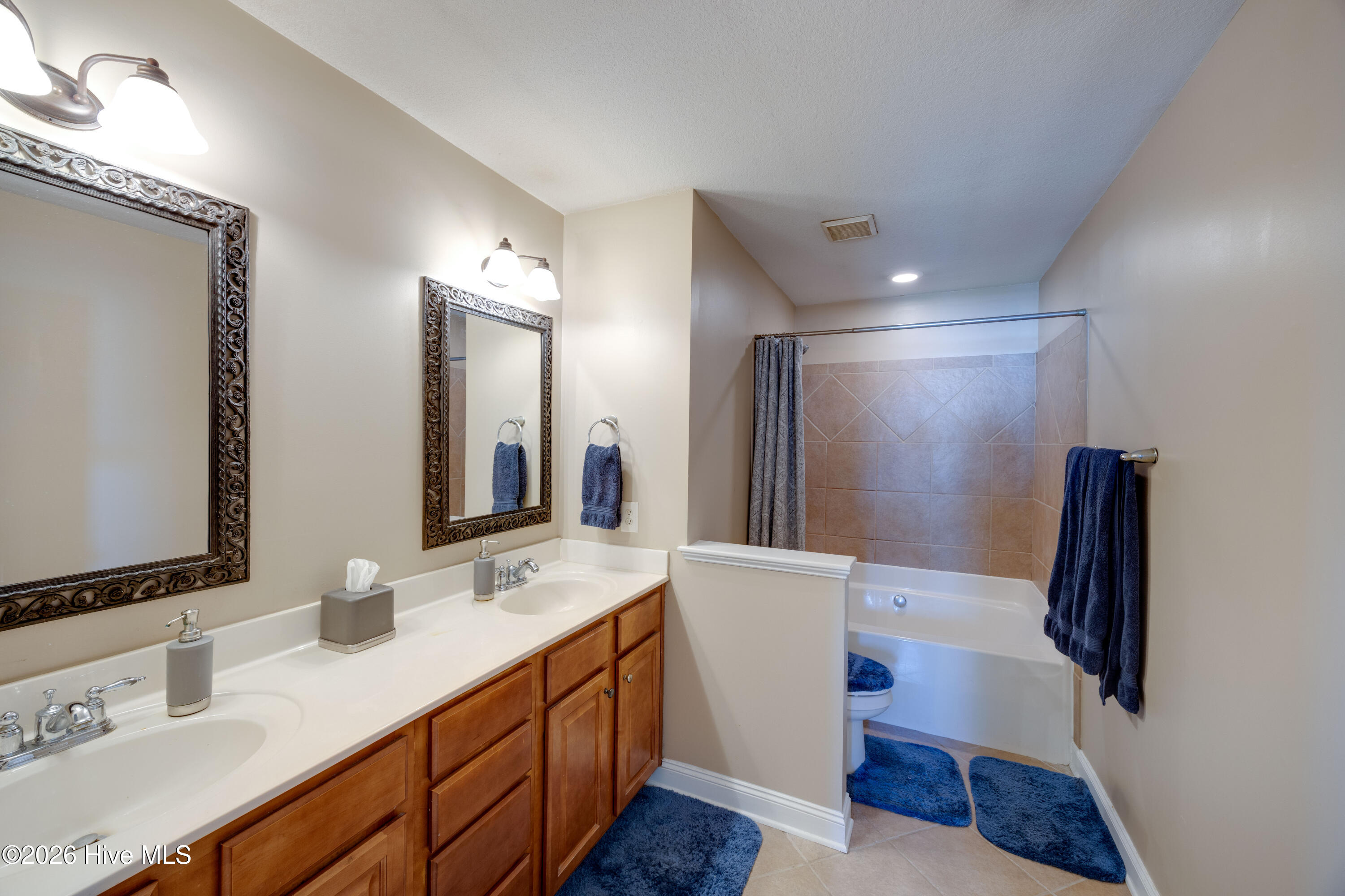 2032 Cambria Drive A Property Photo 17