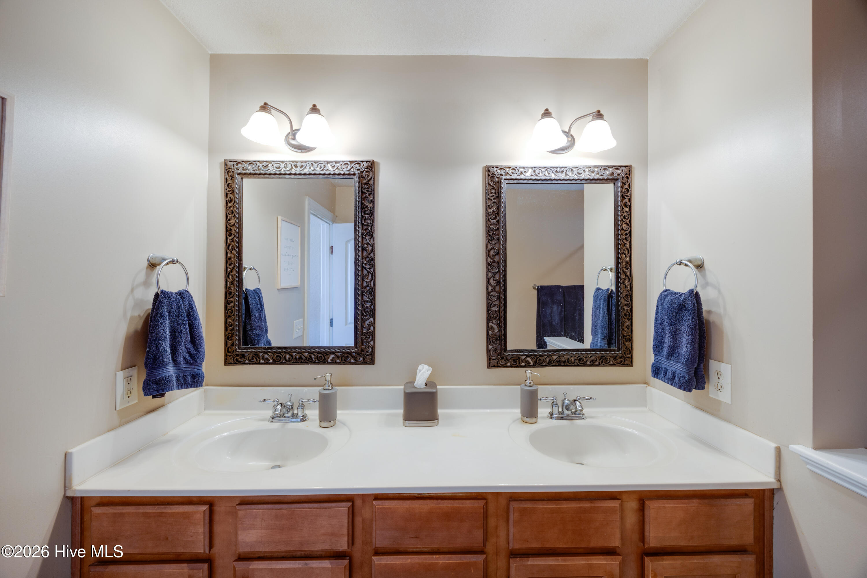 2032 Cambria Drive A Property Photo 18